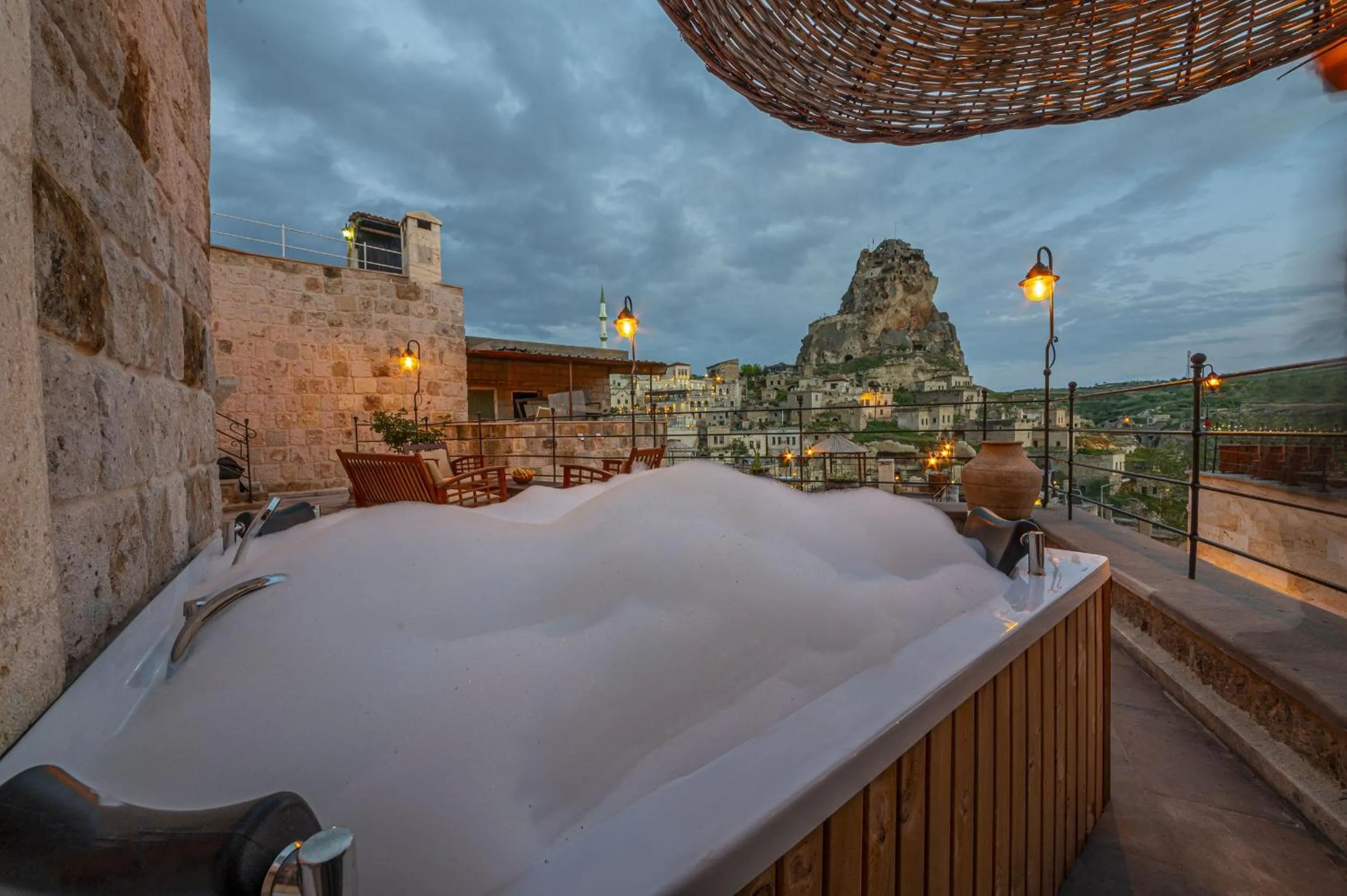 Patio in Capp Royal Cave HOTEL