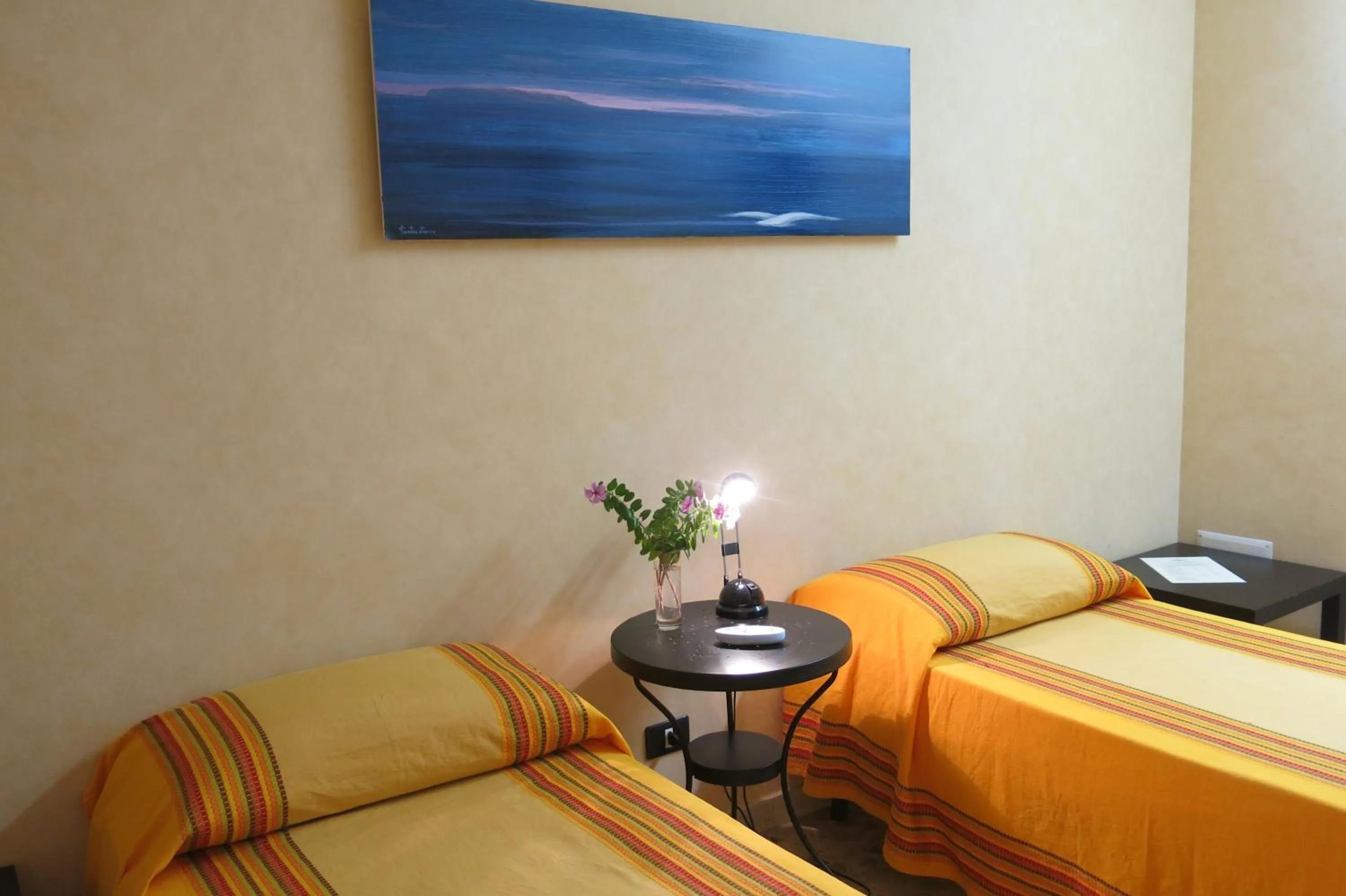 Photo of the whole room in Mare Nostrum Petit Hôtel