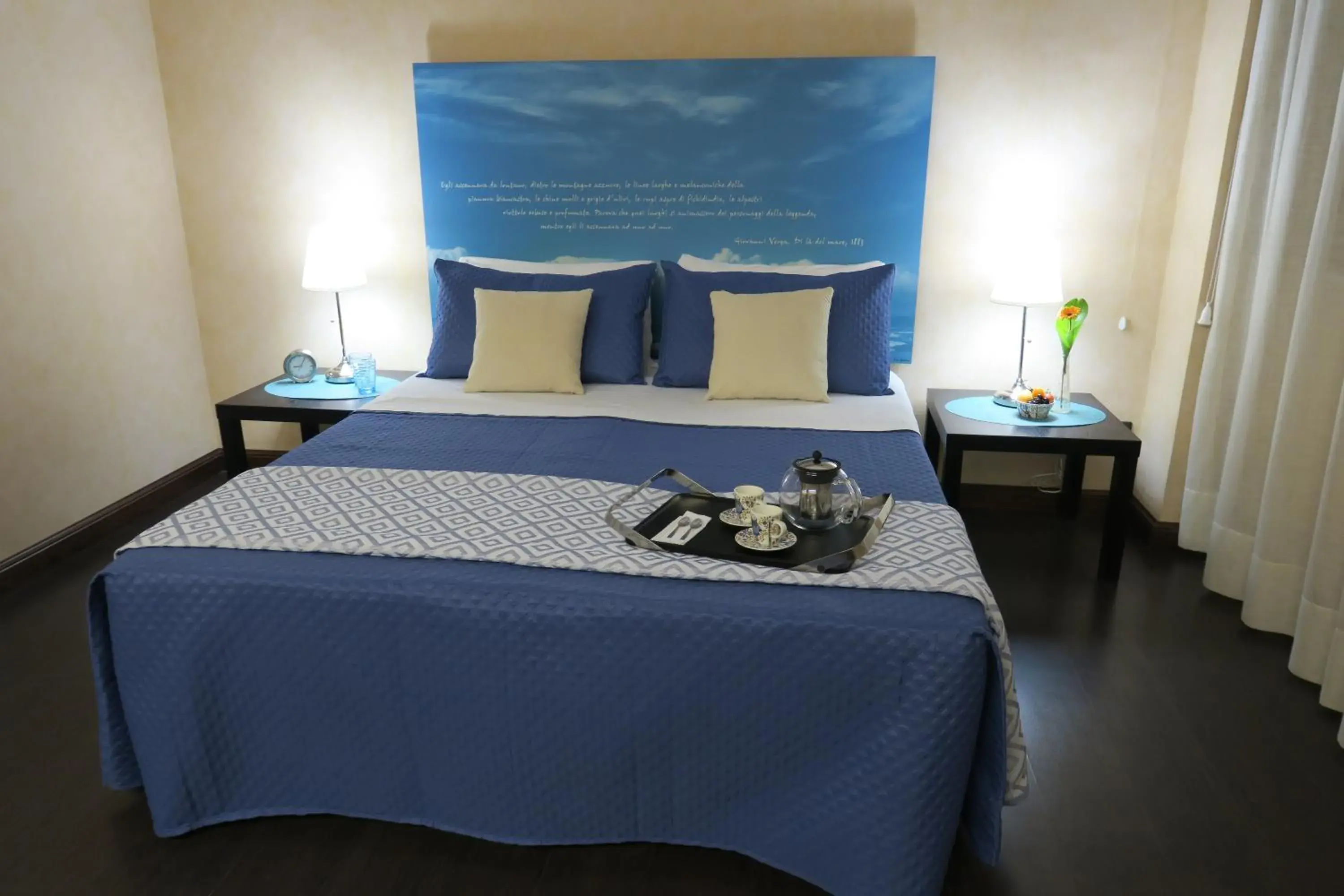 Quadruple Room in Mare Nostrum Petit Hôtel Quadruple Room in Mare Nostrum Petit Hôtel