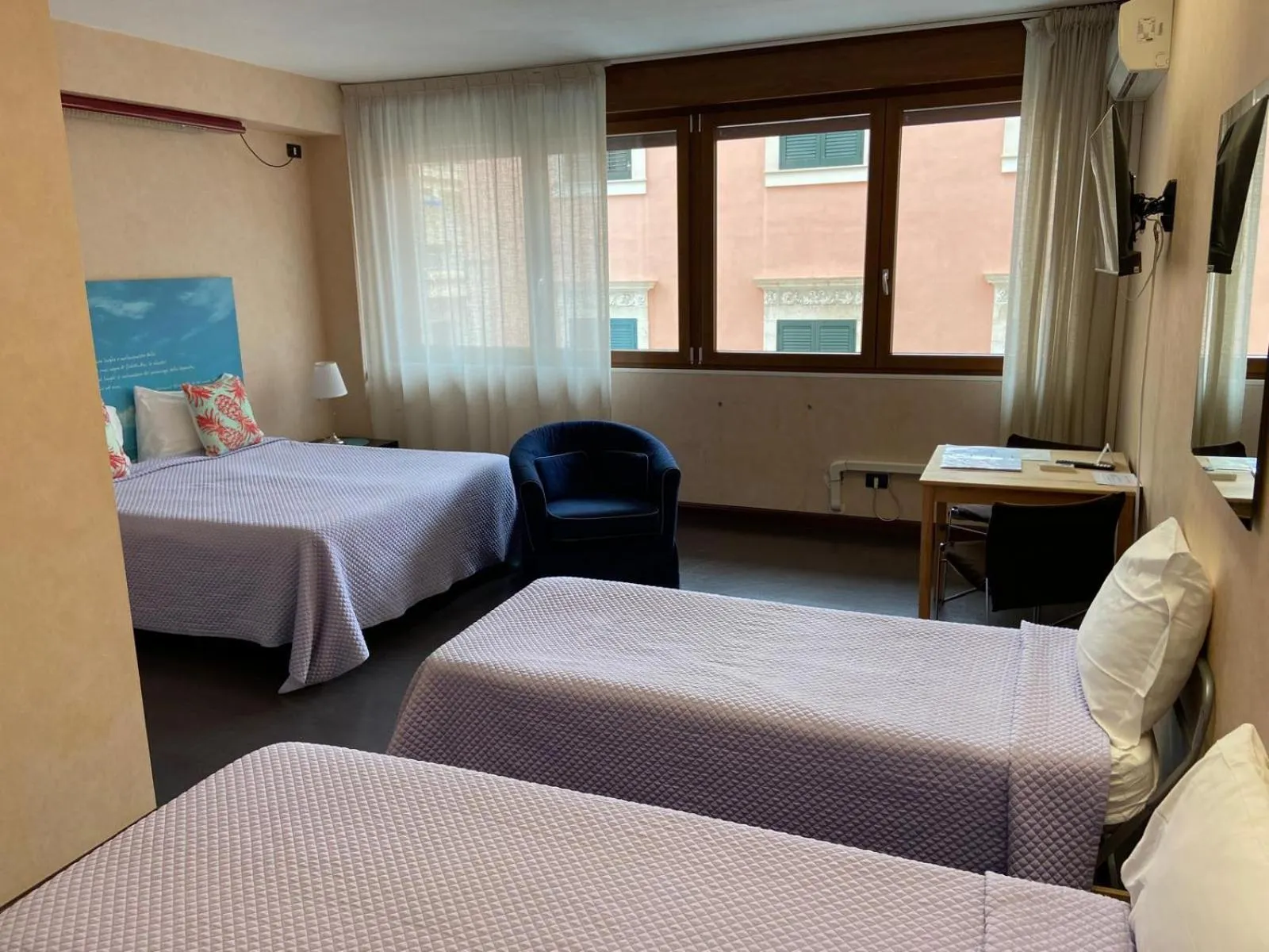 Bedroom, Bed in Mare Nostrum Petit Hôtel