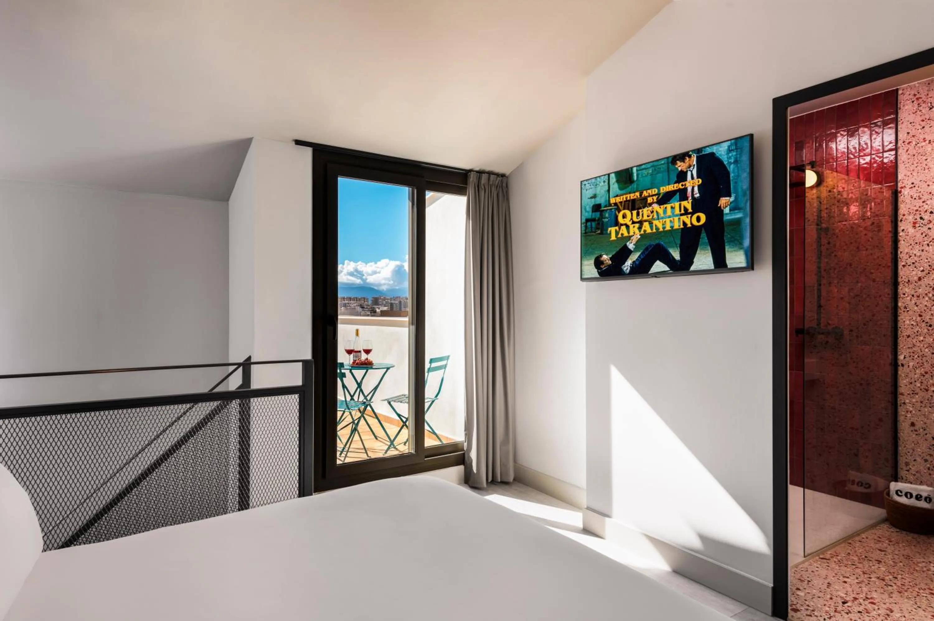 Bed in Coeo Parras Design Apartments