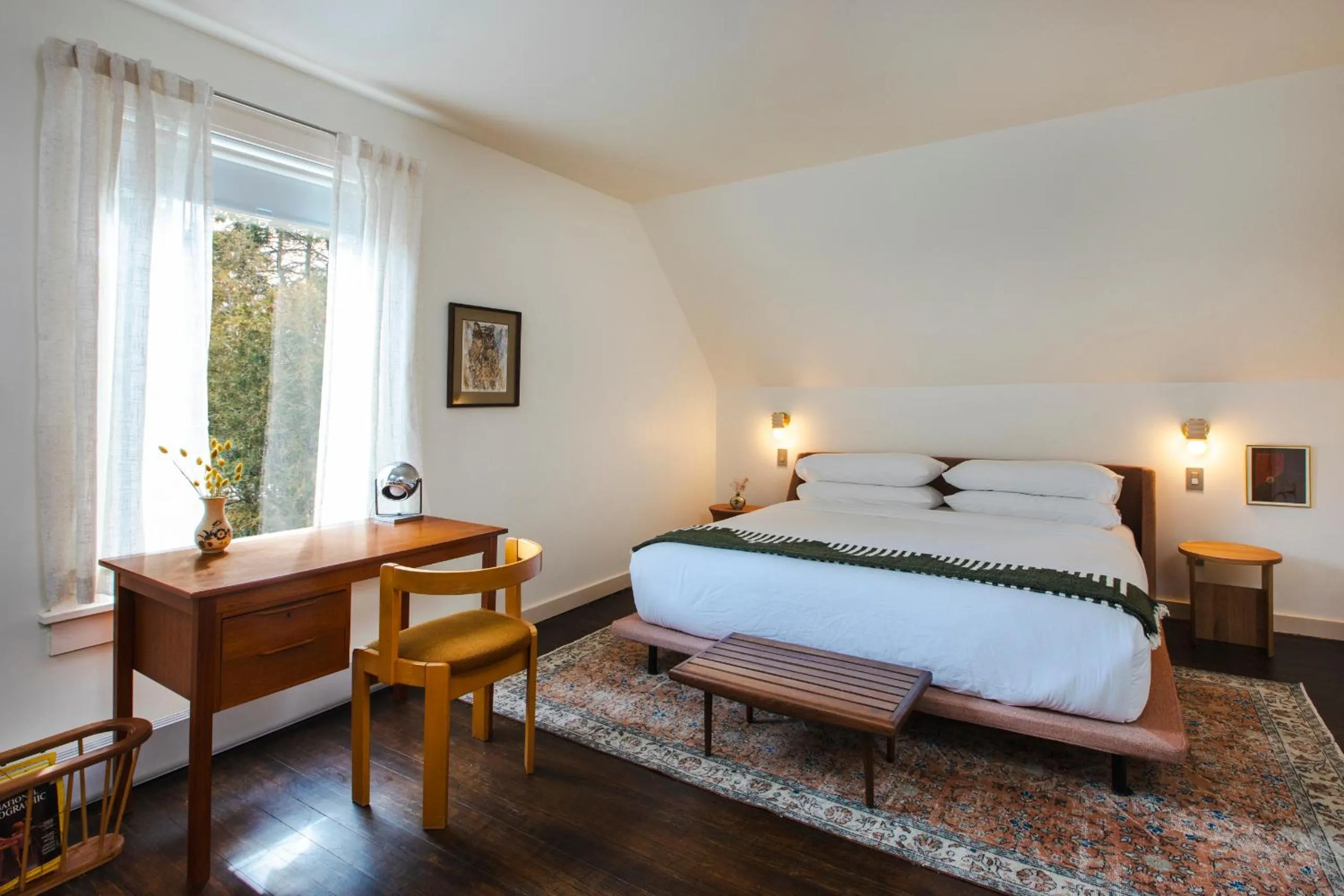 Bedroom, Bed in Eastwind Hotel Lake Placid