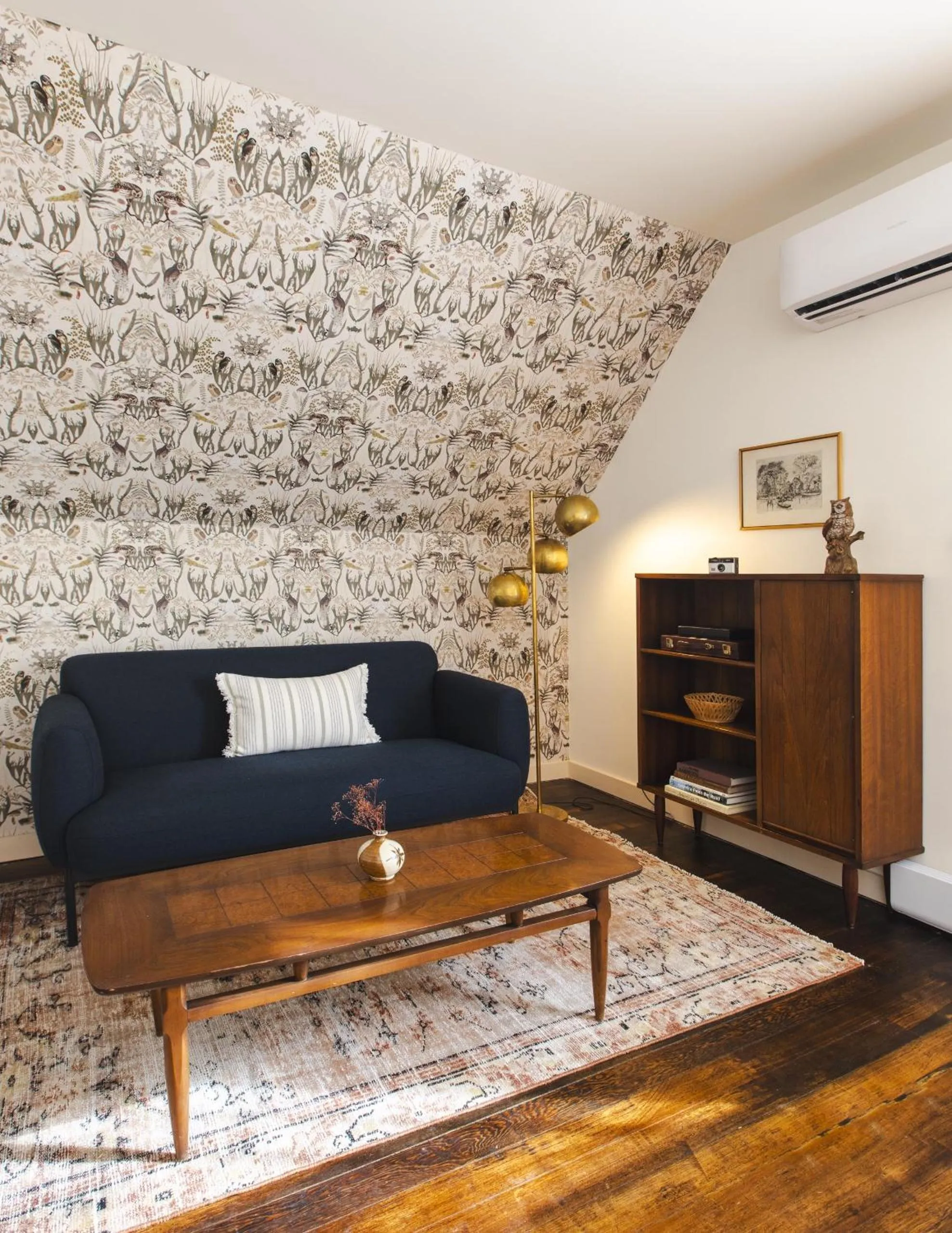 Seating area in Eastwind Hotel Lake Placid