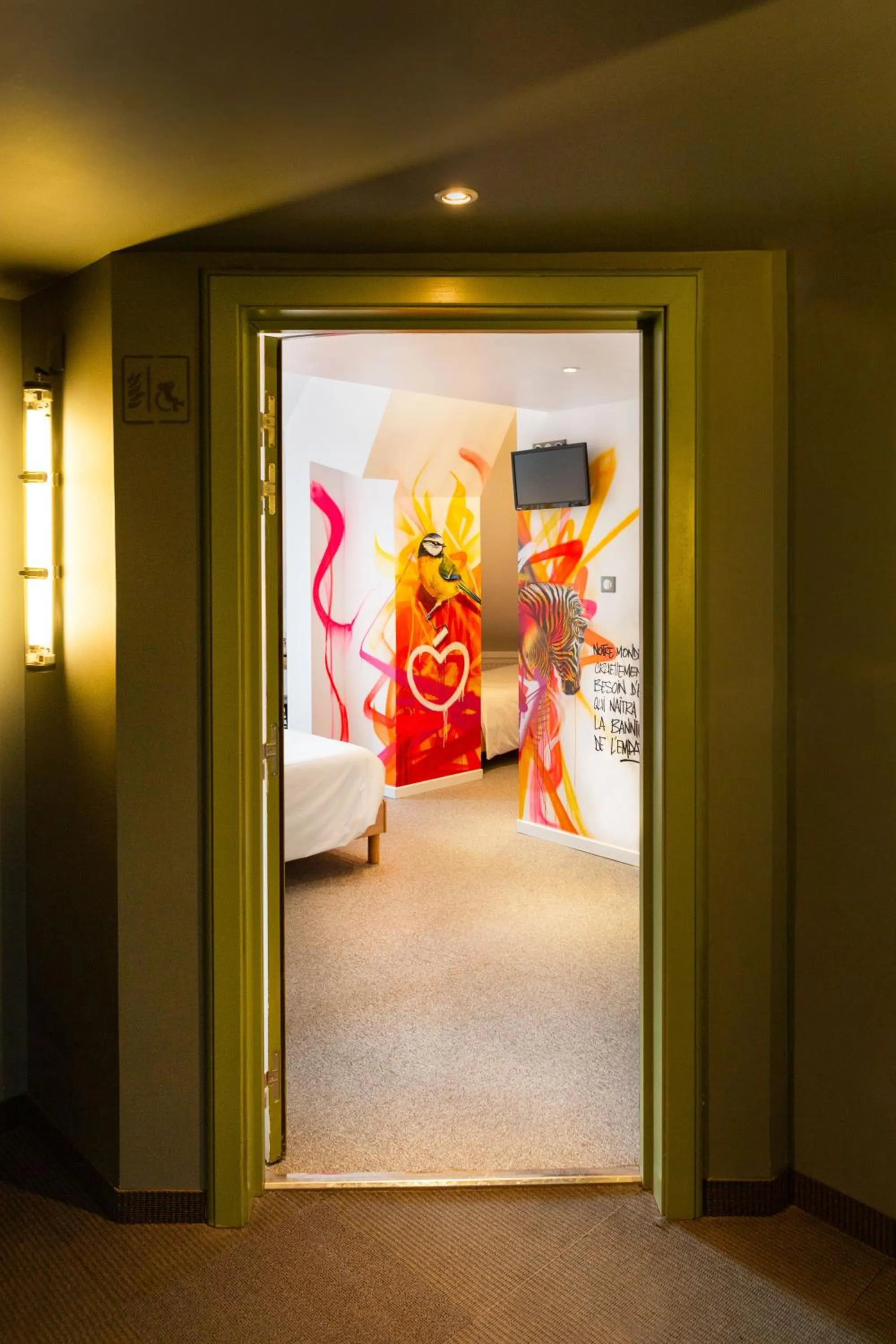 Bedroom in Hôtel Graffalgar