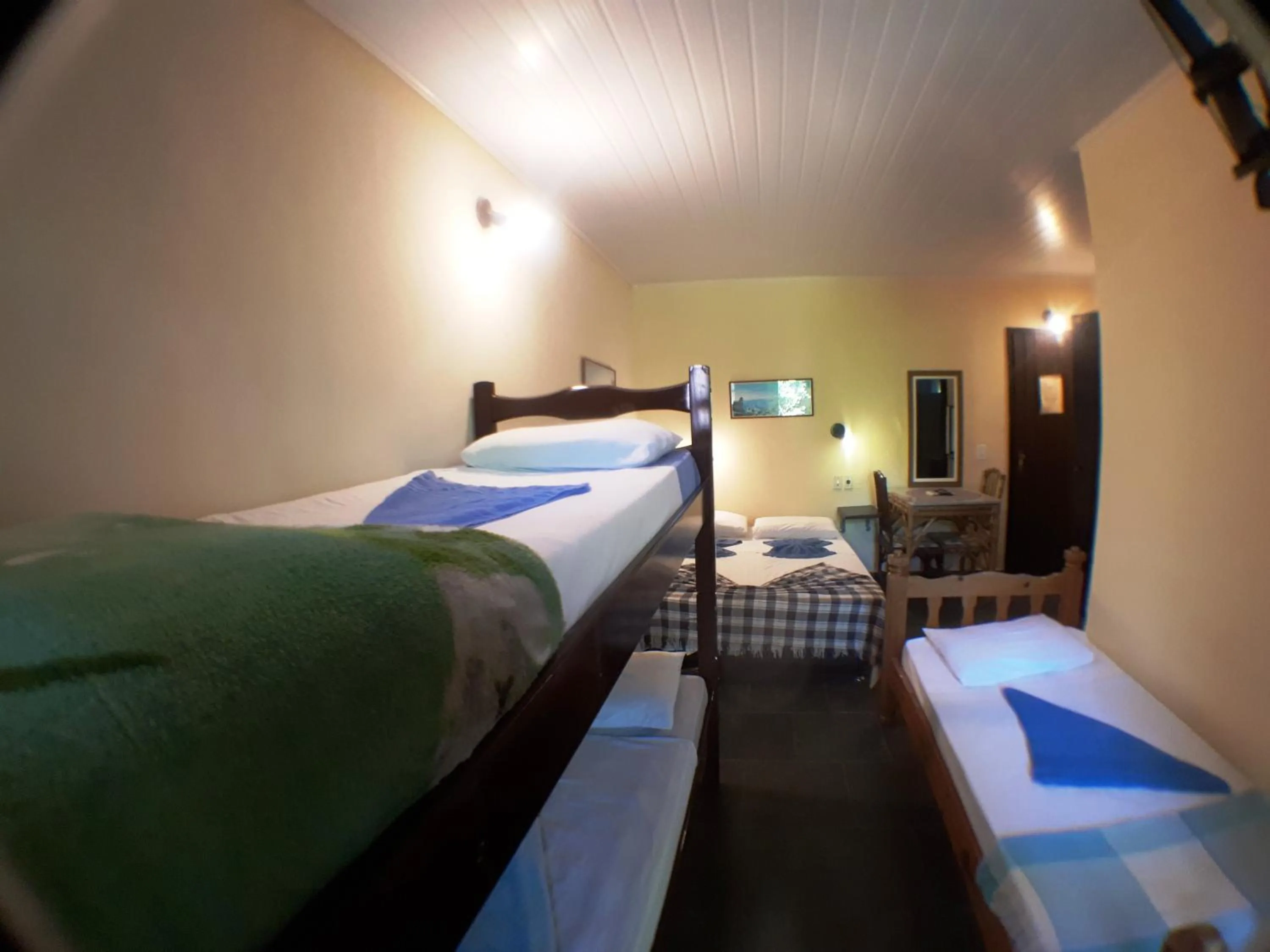 Photo of the whole room, Bed in Pousada Alicia