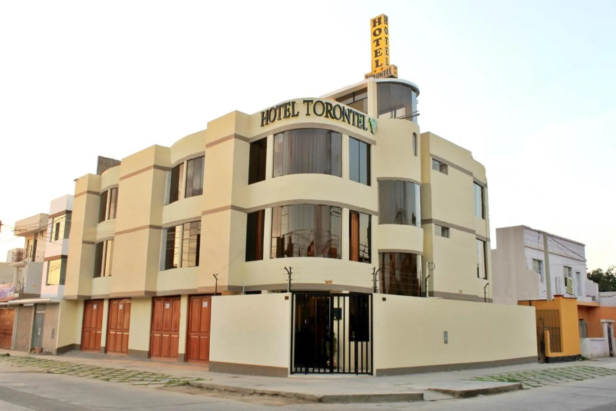 Property building in Hotel Torontel