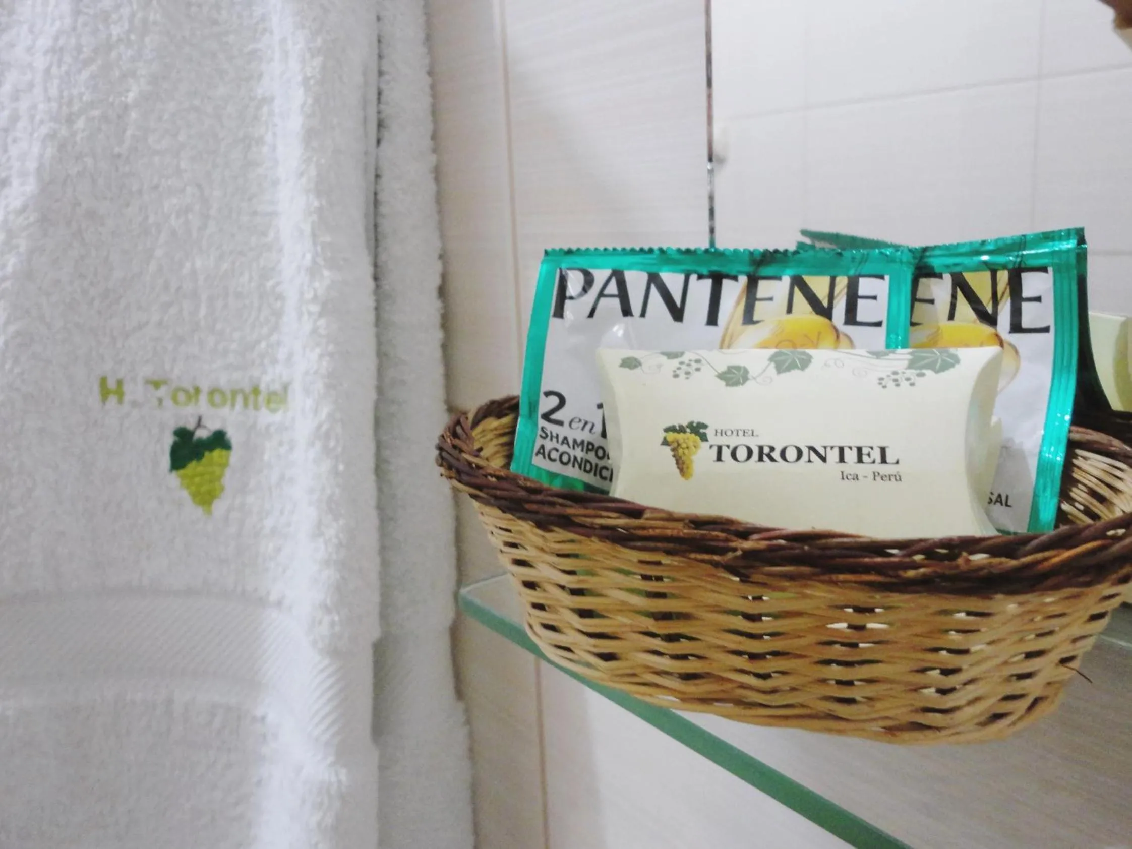 Bathroom in Hotel Torontel