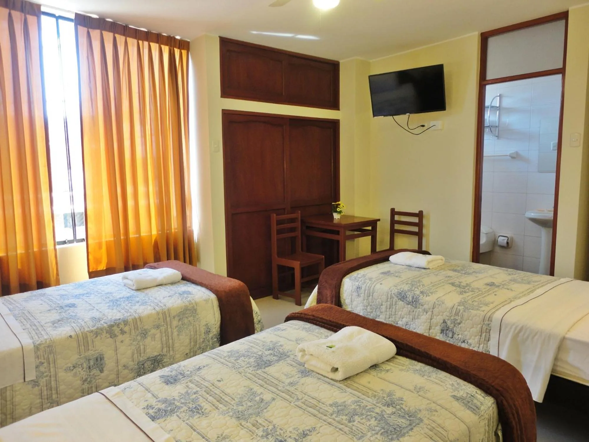 Bed in Hotel Torontel