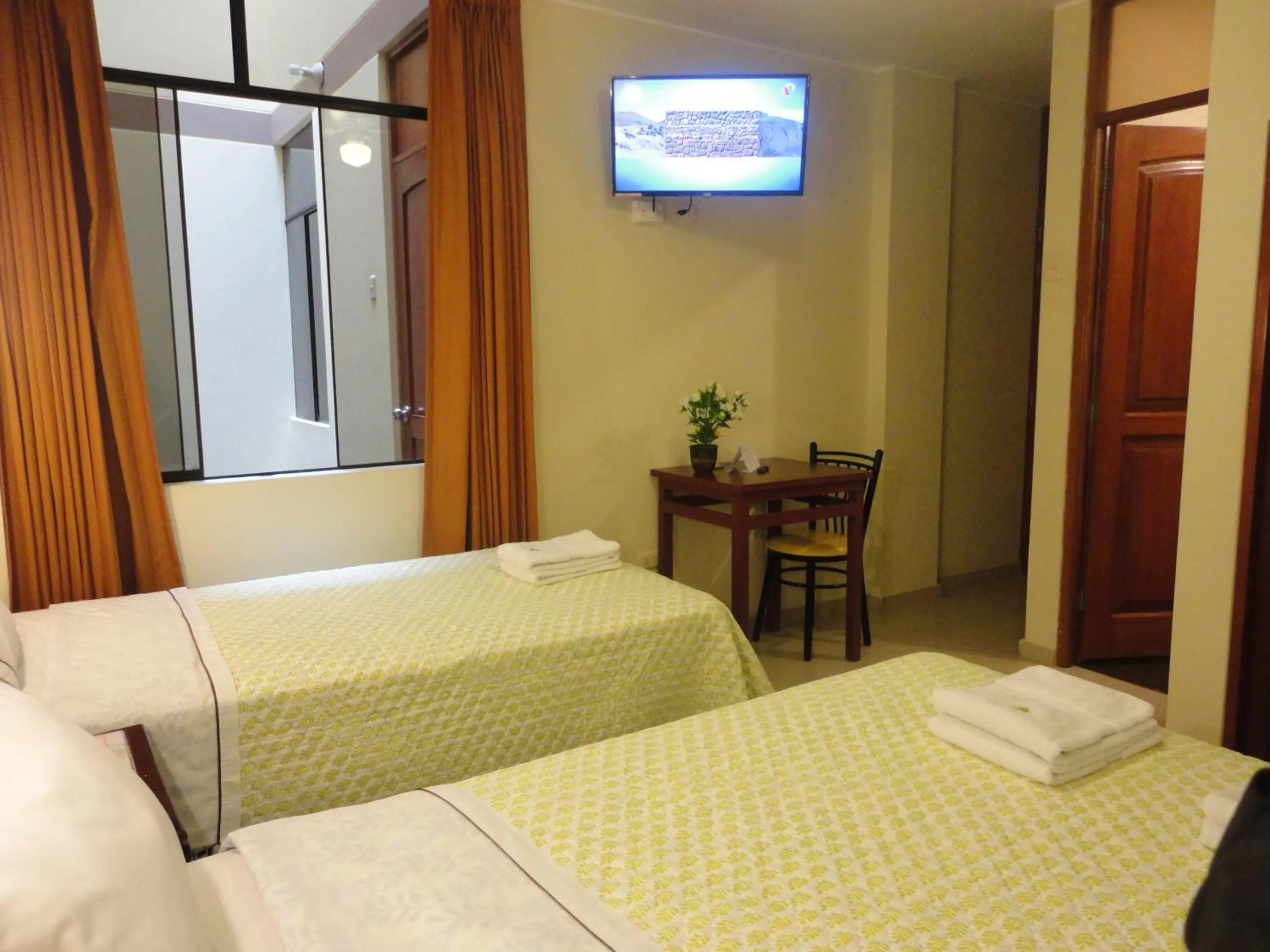 Bed in Hotel Torontel