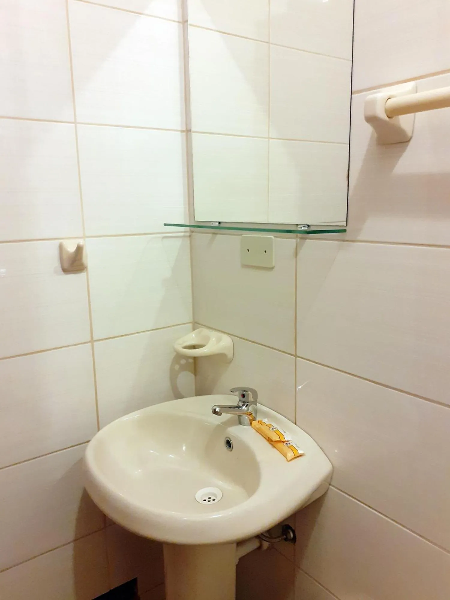 Bathroom in Hotel Torontel