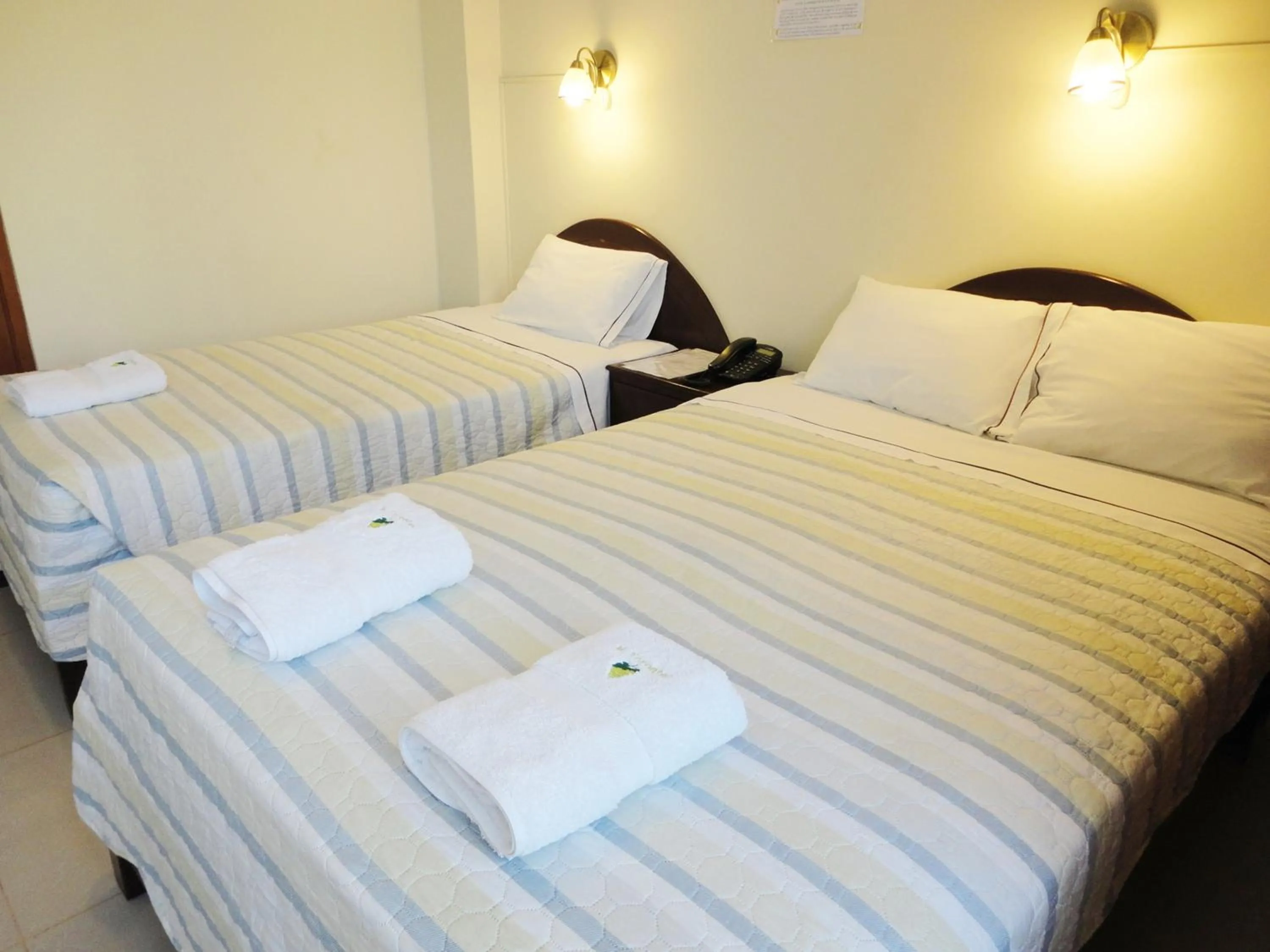 Bed in Hotel Torontel