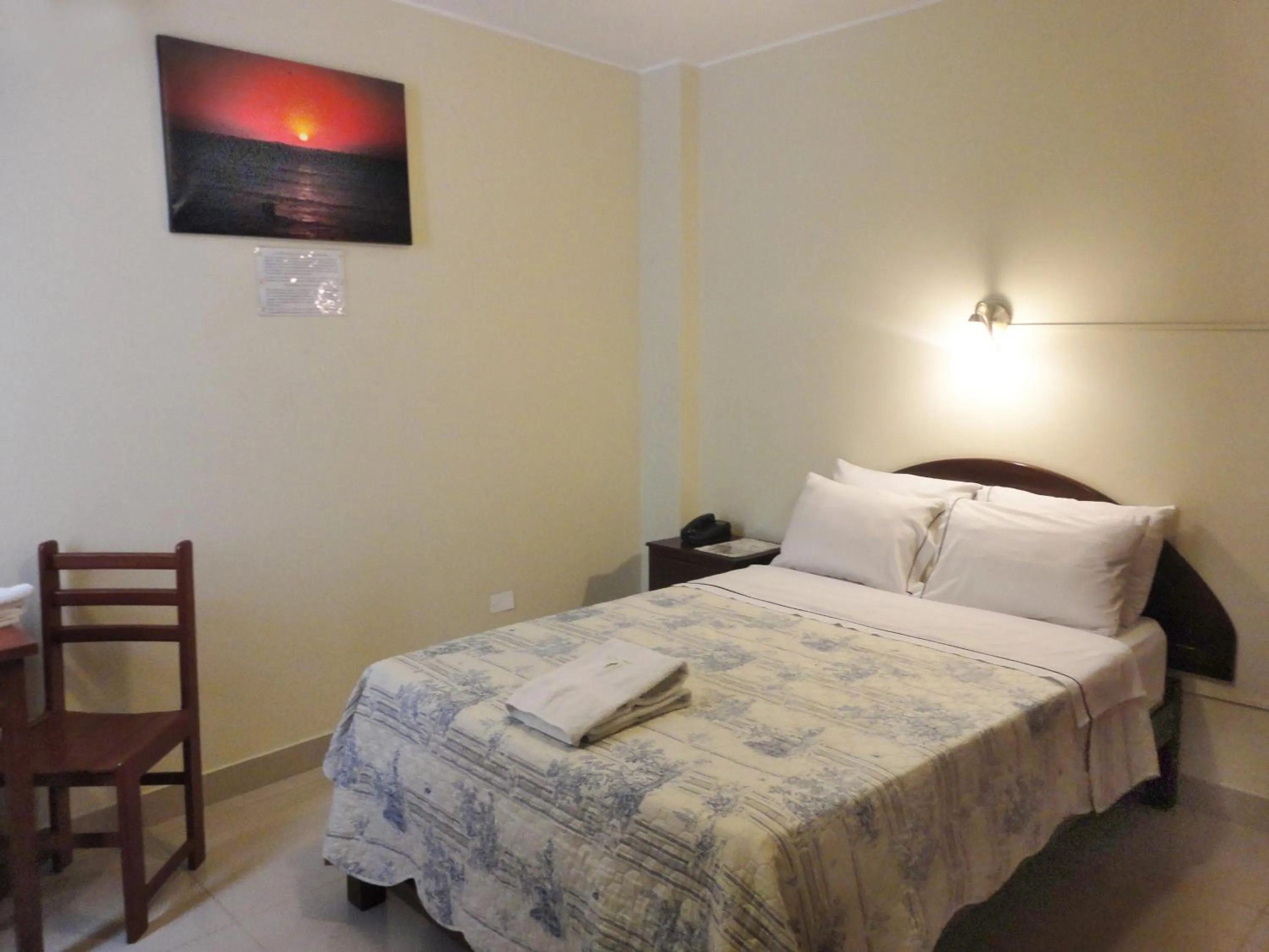 Bed in Hotel Torontel