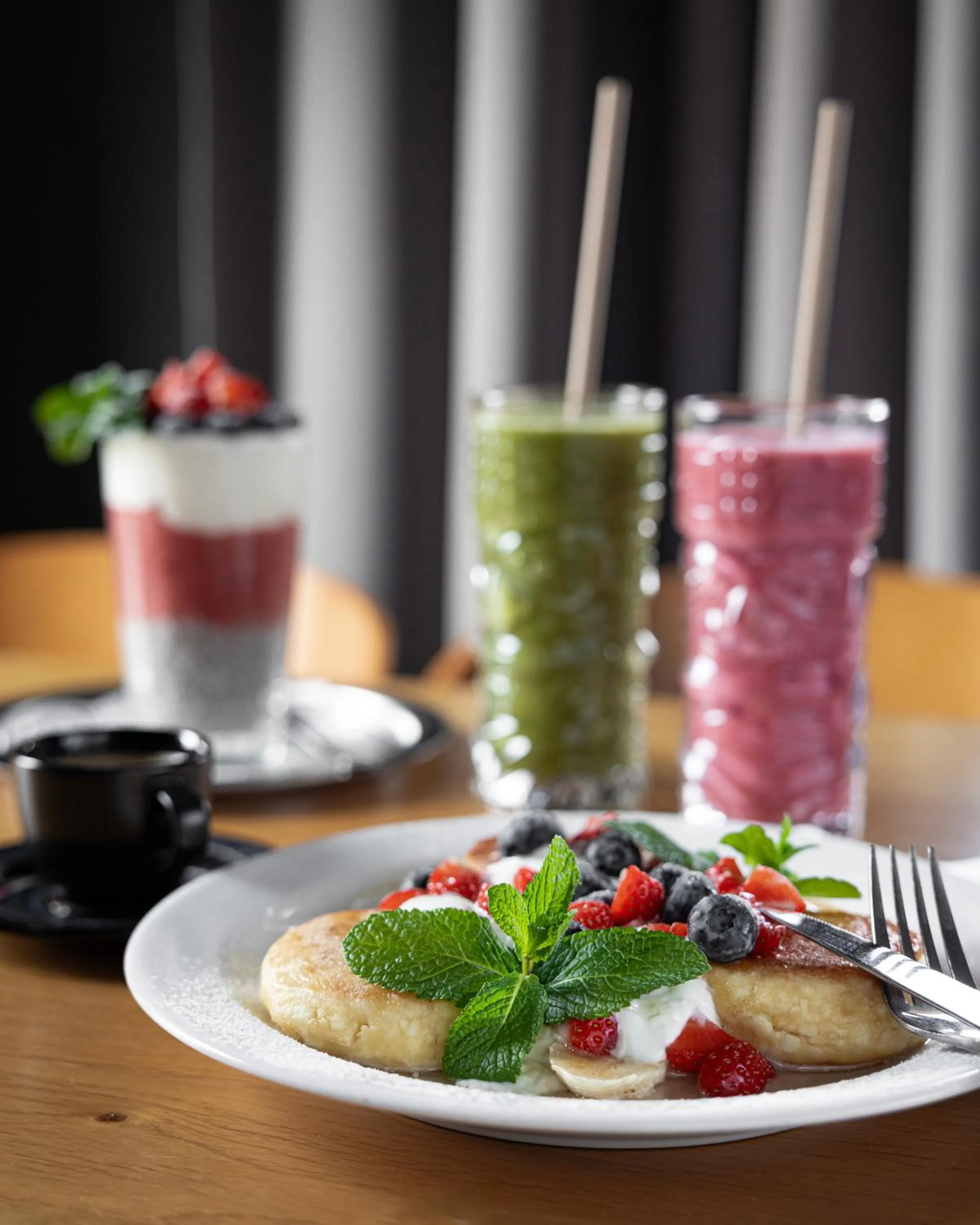 Breakfast in The Viaduct - Suites & More