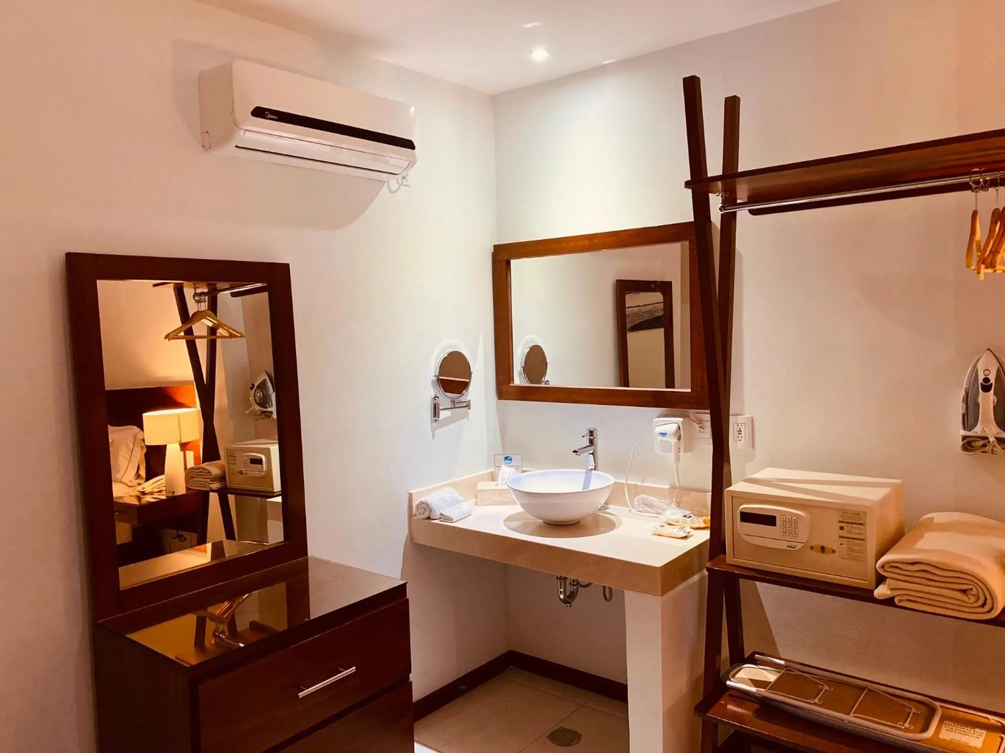 Bathroom in San Francisco Hotel Boutique