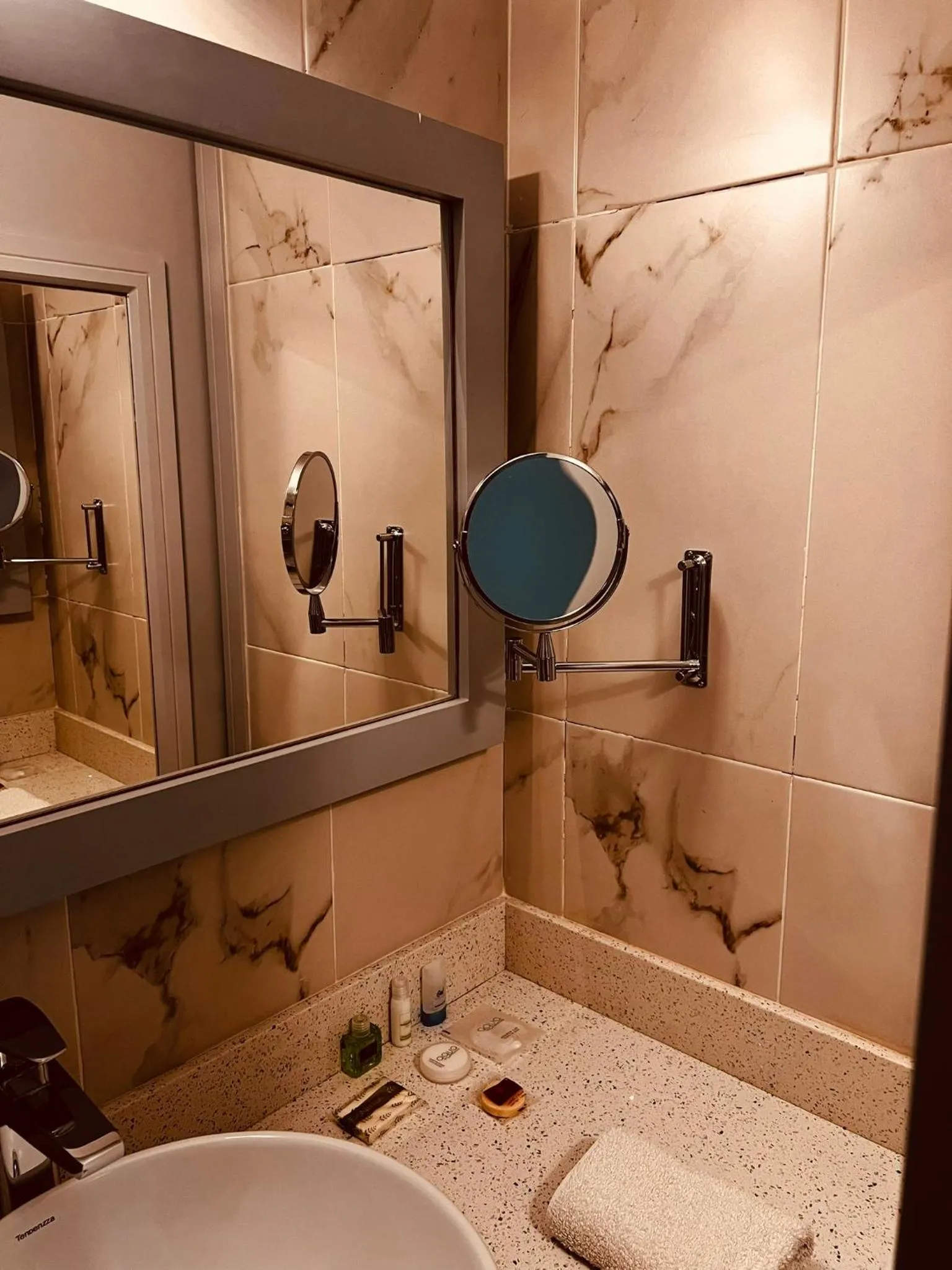 Bathroom in San Francisco Hotel Boutique