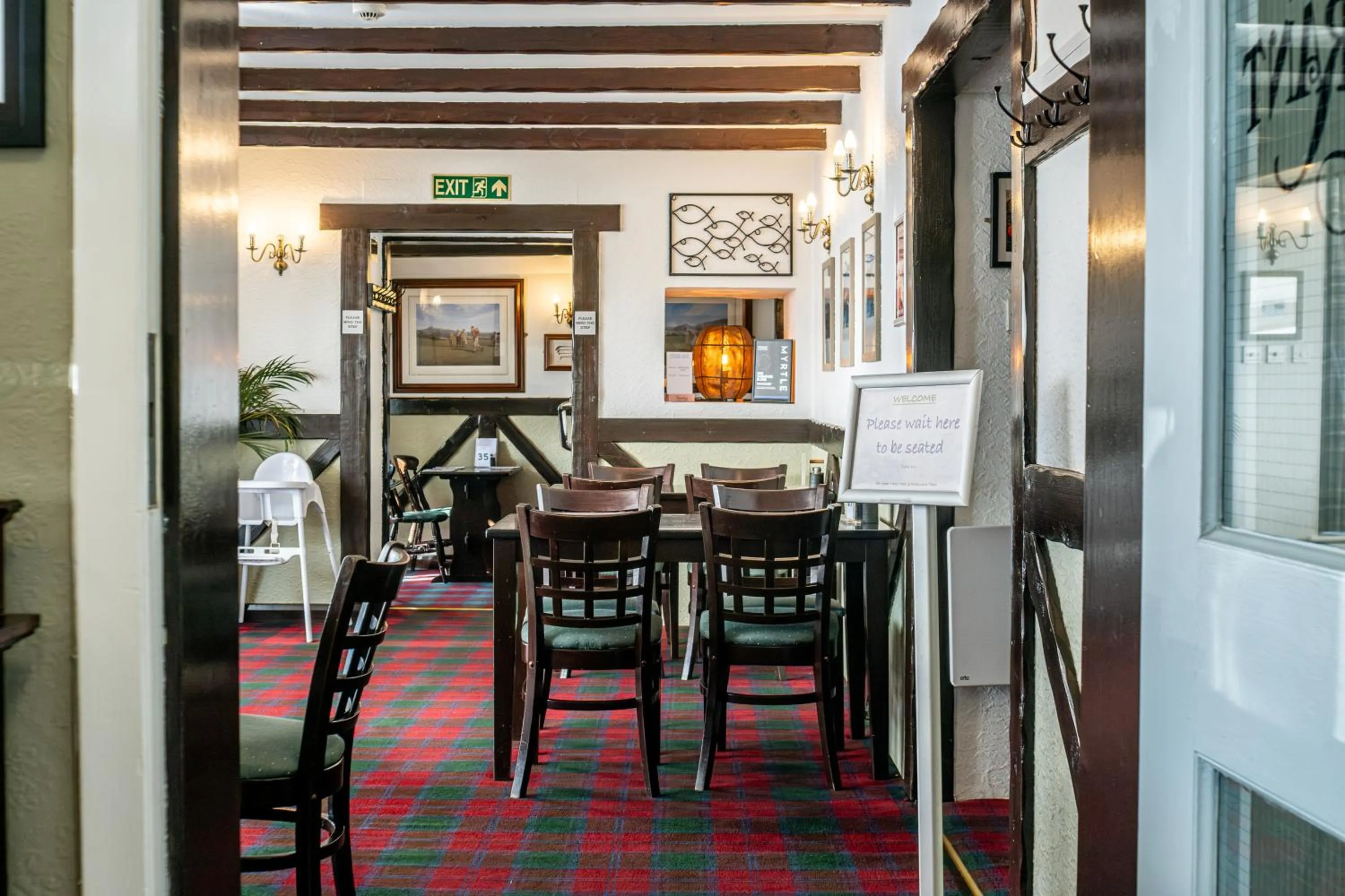 Restaurant/places to eat in The Upper Largo Hotel & Restaurant