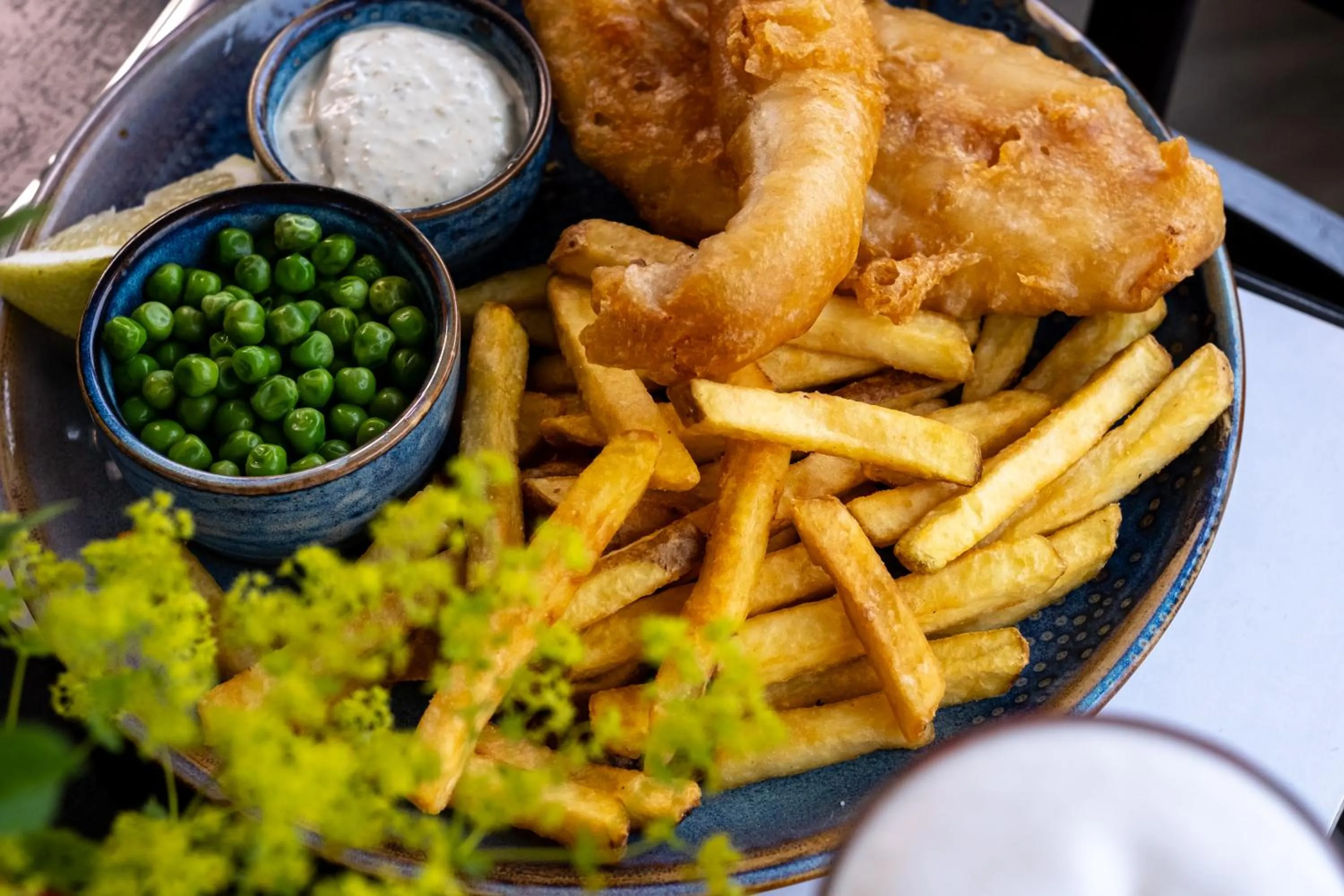 Food and drinks in The Upper Largo Hotel & Restaurant