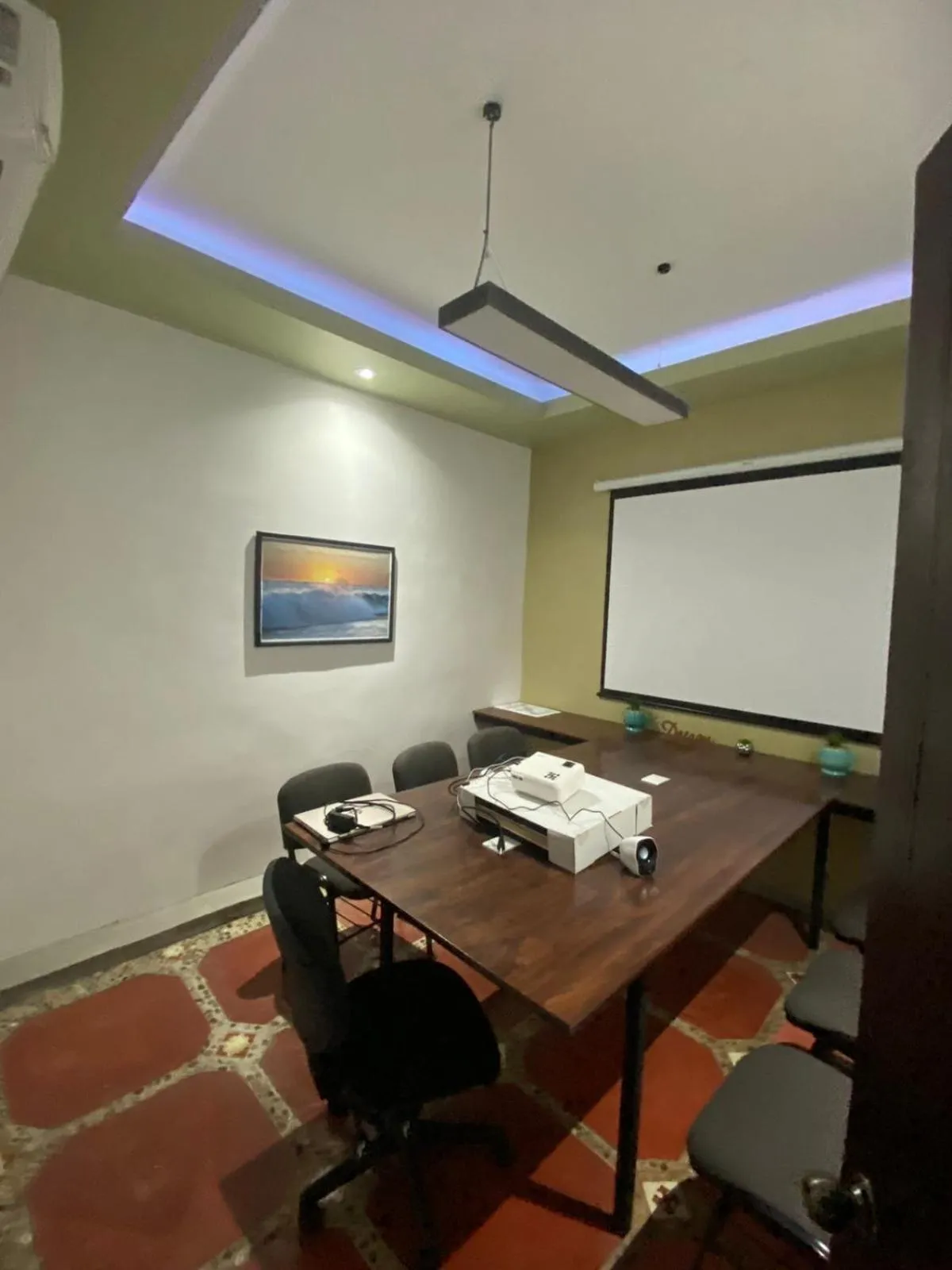 Business facilities in Pargos Hotel & Cowork