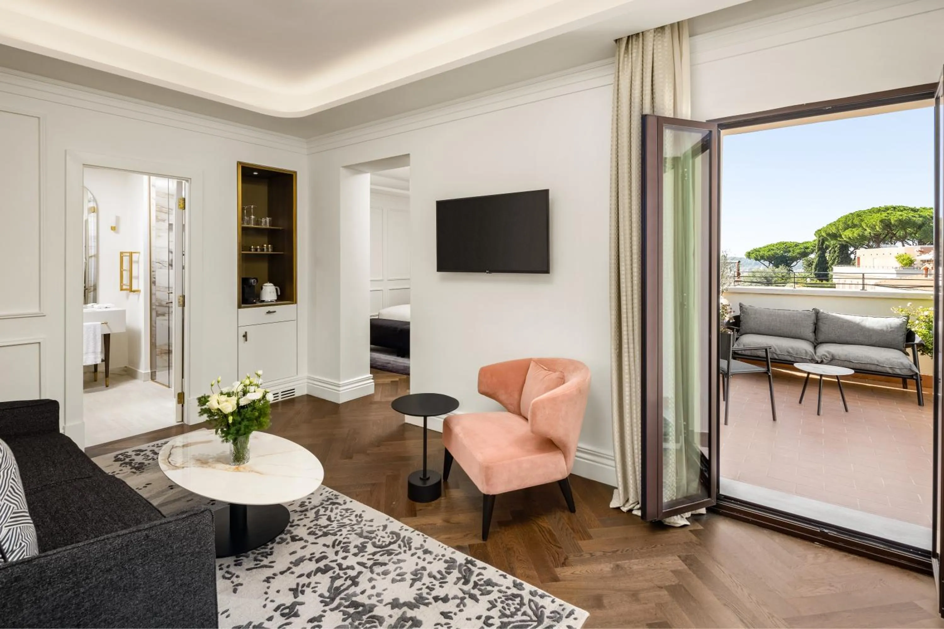 InterContinental Rome Ambasciatori Palace by IHG