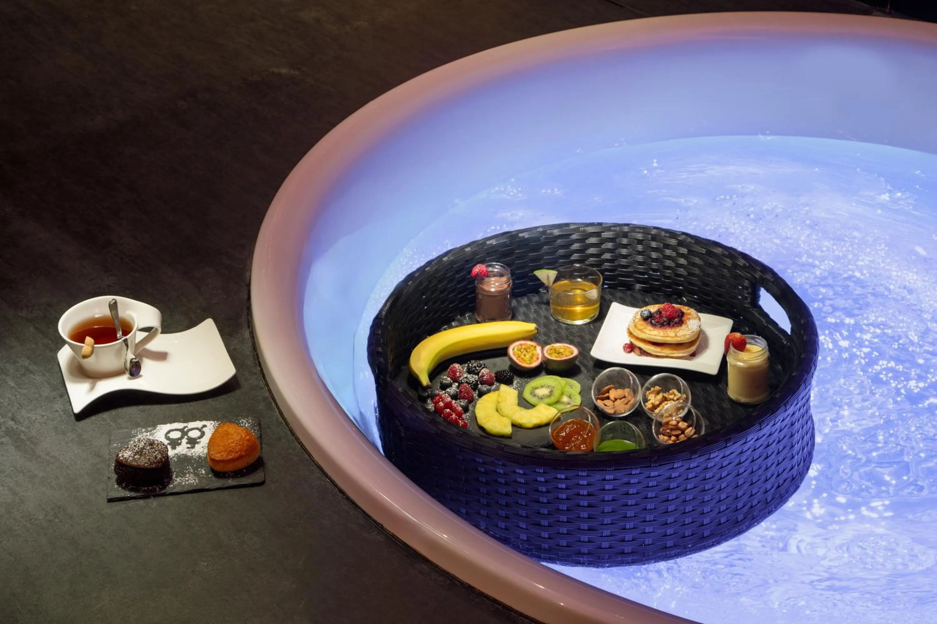 Breakfast in SuiteSistina for Brave Lovers