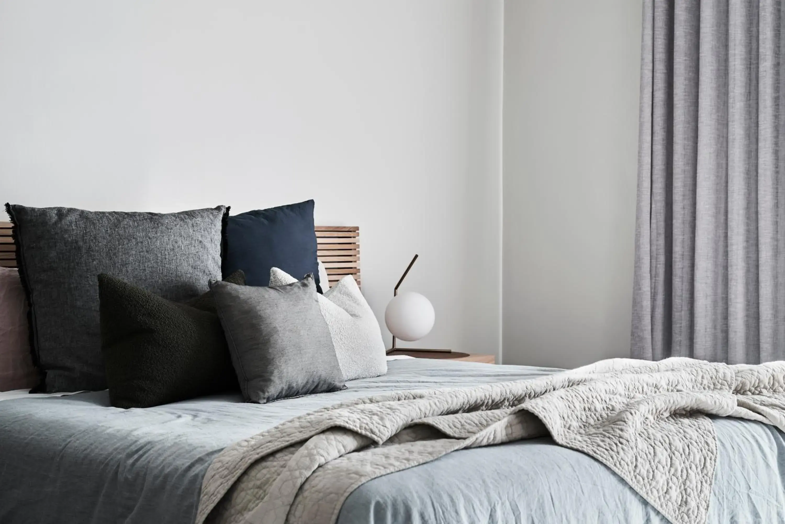 King Suite with Balcony in Hotel Ernest Bendigo King Suite with Balcony in Hotel Ernest Bendigo