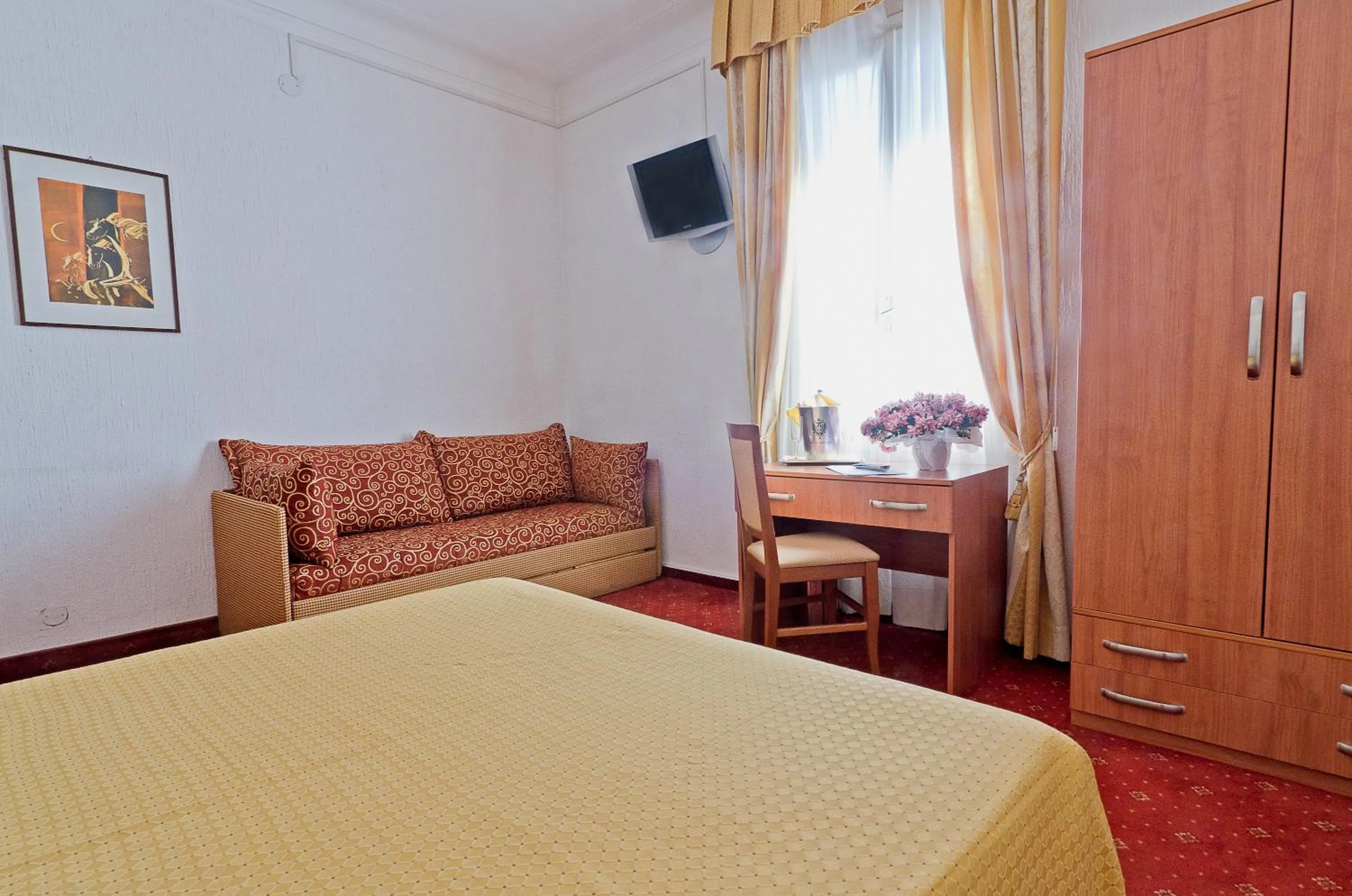 Bedroom, Bed in Hotel Ariston Montecarlo