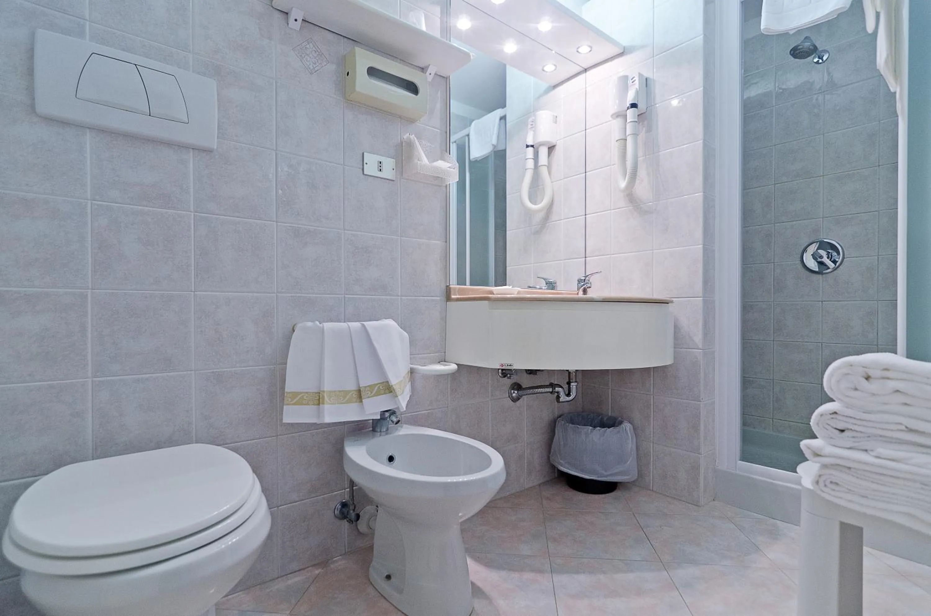 Bathroom in Hotel Ariston Montecarlo