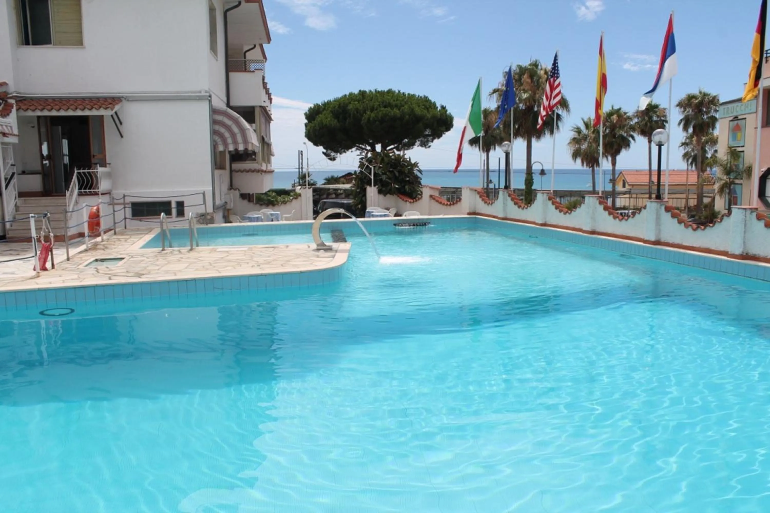Swimming pool in Hotel Ariston Montecarlo
