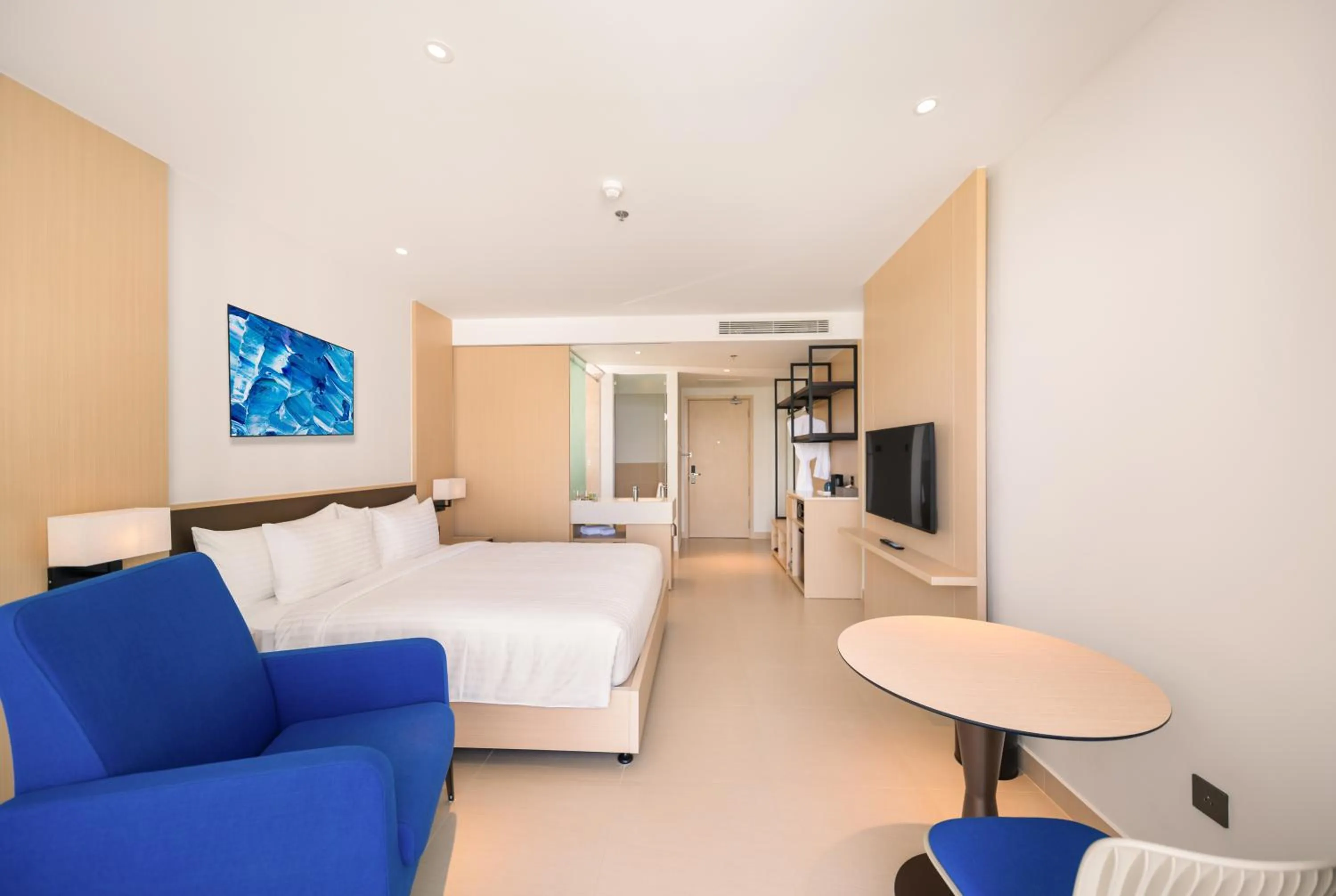 Bed in The Empyrean Cam Ranh Beach Resort