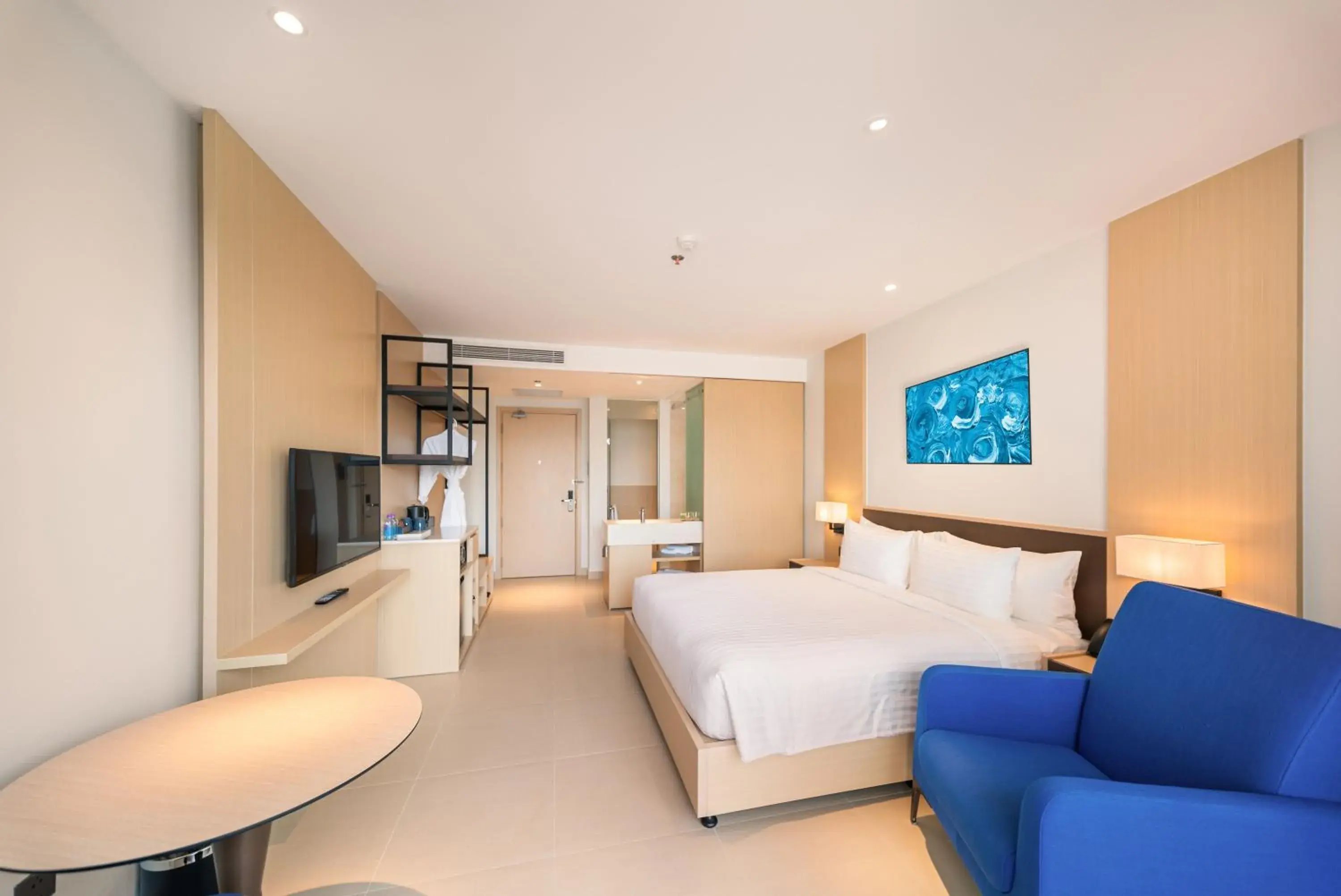 Deluxe King Room in The Empyrean Cam Ranh Beach Resort Deluxe King Room in The Empyrean Cam Ranh Beach Resort