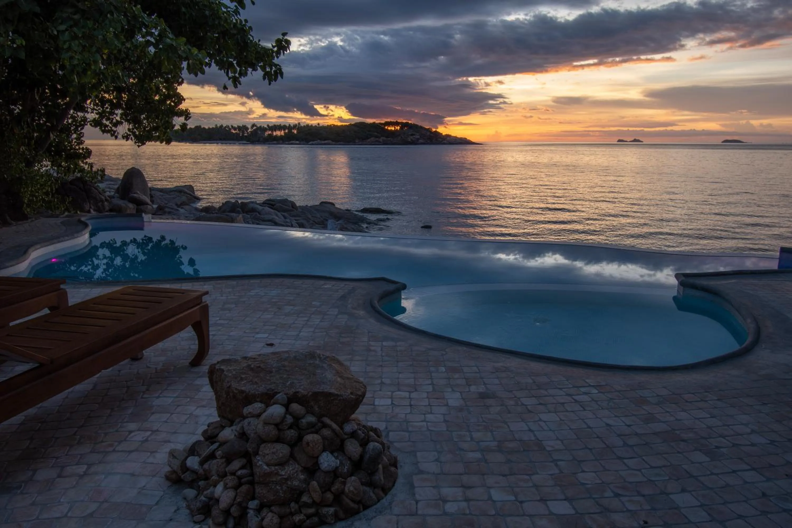 Beach in Ampersand Resort