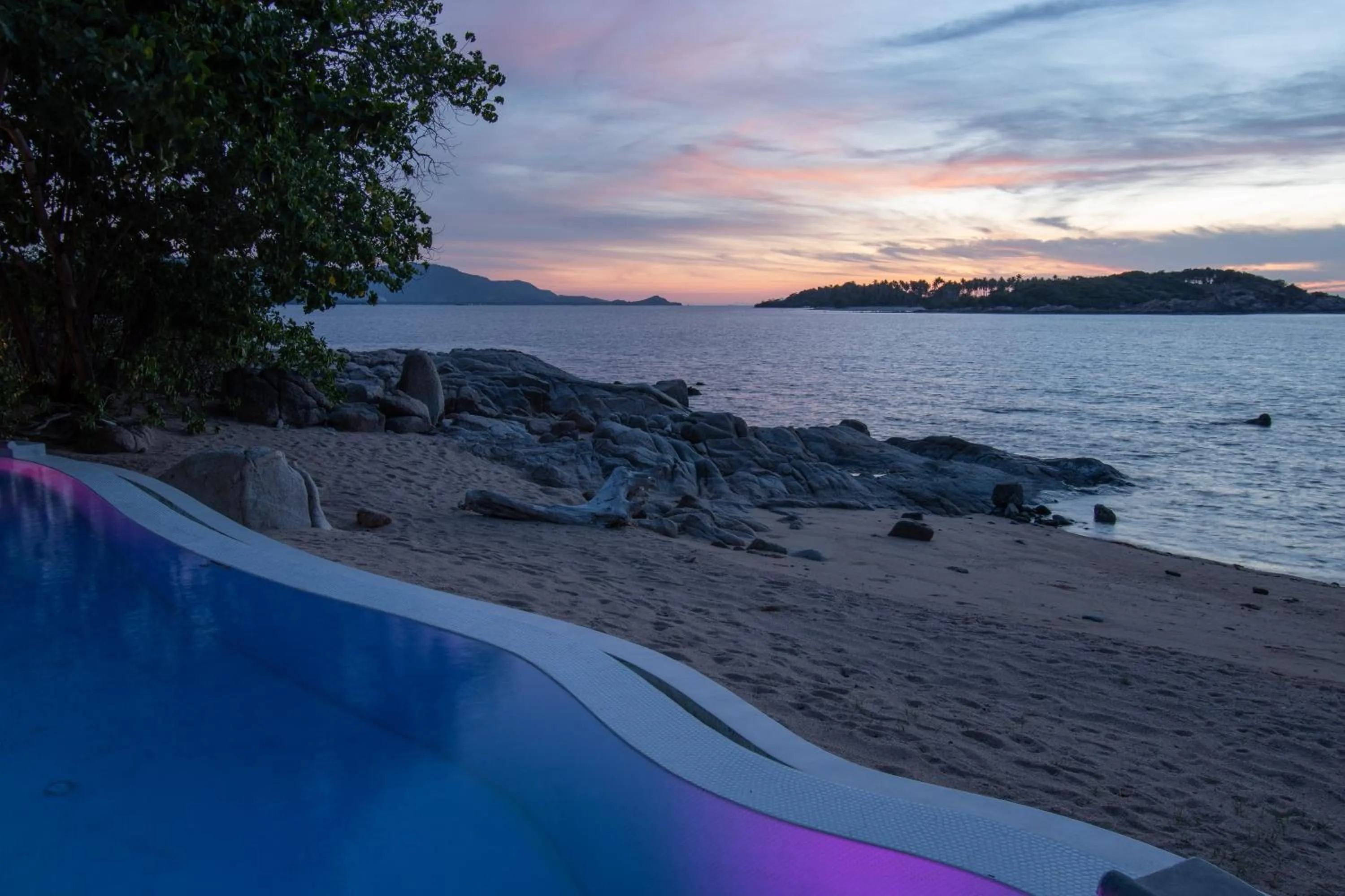 Beach in Ampersand Resort