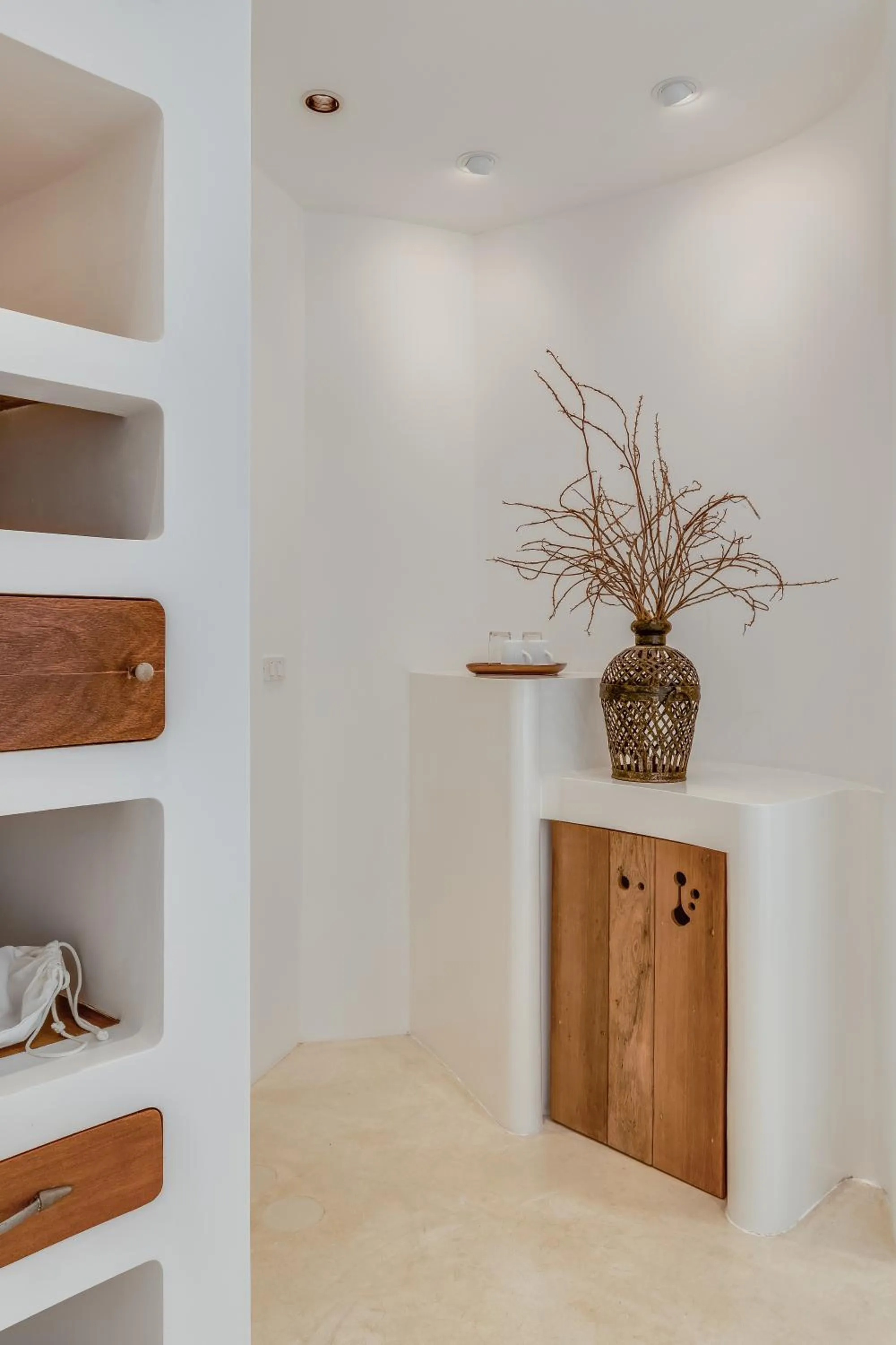 wardrobe in Ampersand Resort