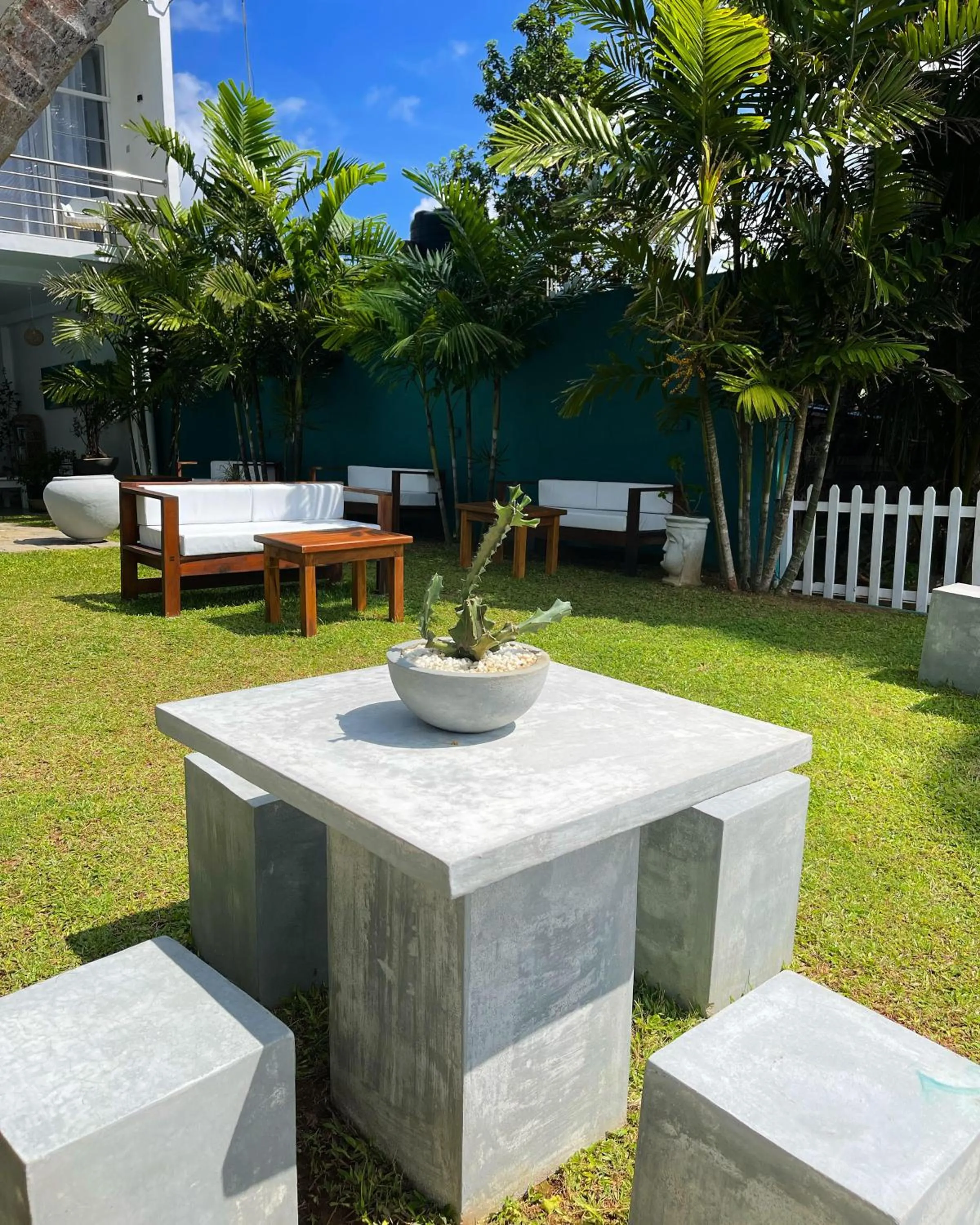 Garden in Smeralda Resorts Dikwella