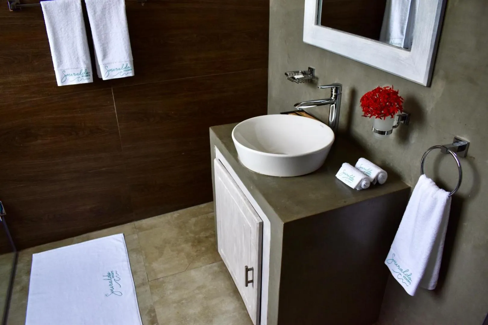 Bathroom in Smeralda Resorts Dikwella