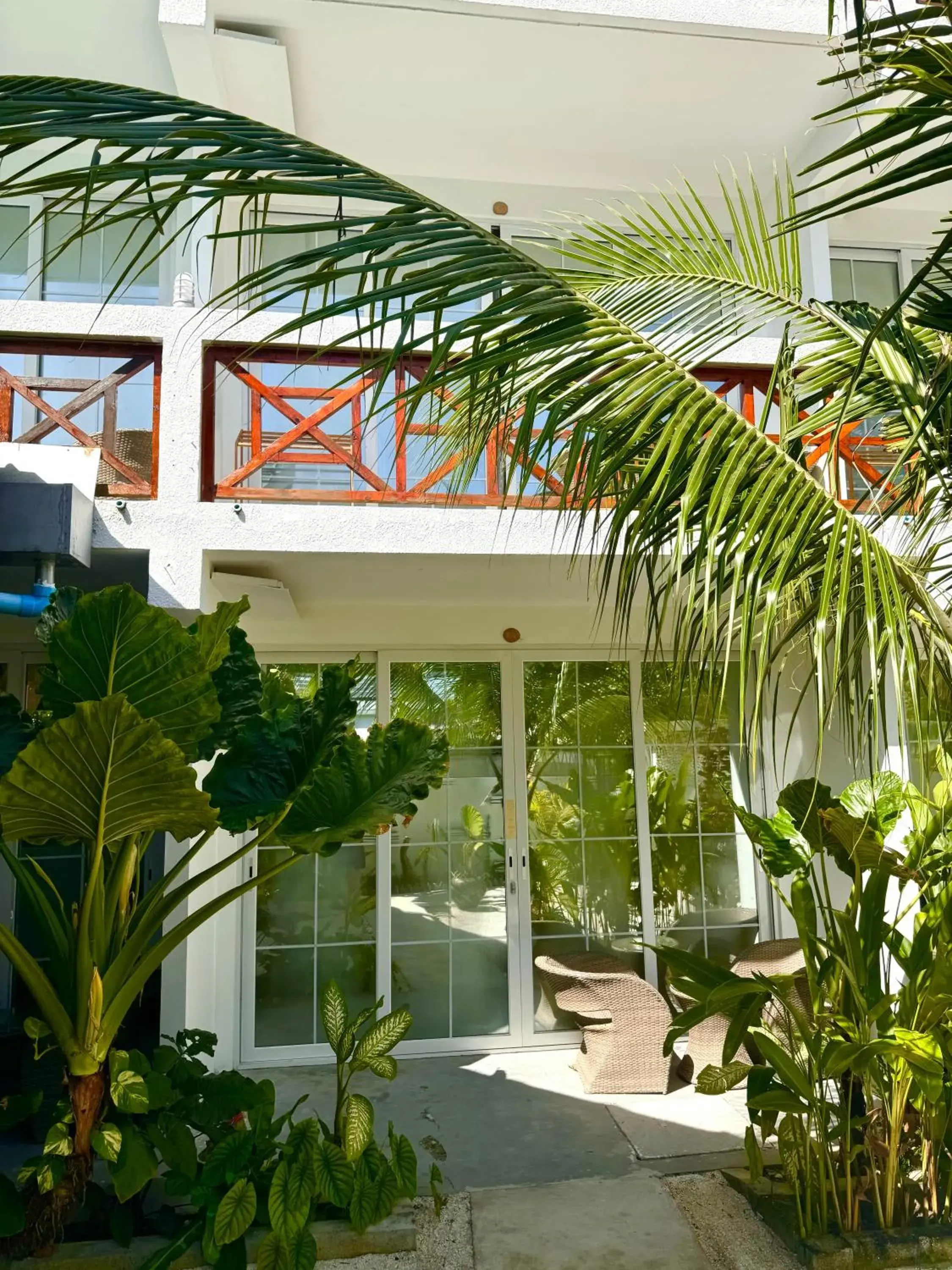 Deluxe Double Room with Free Foot Massage (30 Mins Per Couple Per Stay) in Sands Grand Deluxe Double Room with Free Foot Massage (30 Mins Per Couple Per Stay) in Sands Grand