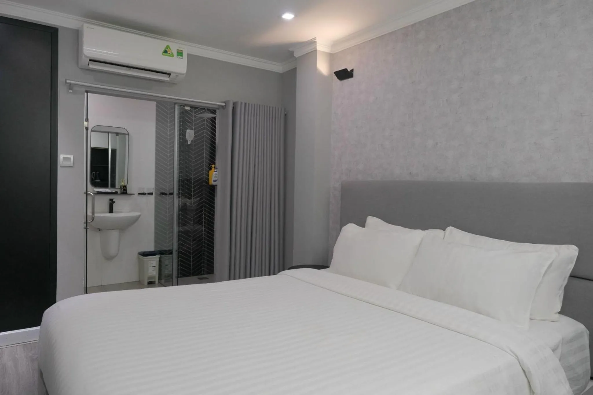 Bed in The Hotel Nicecy