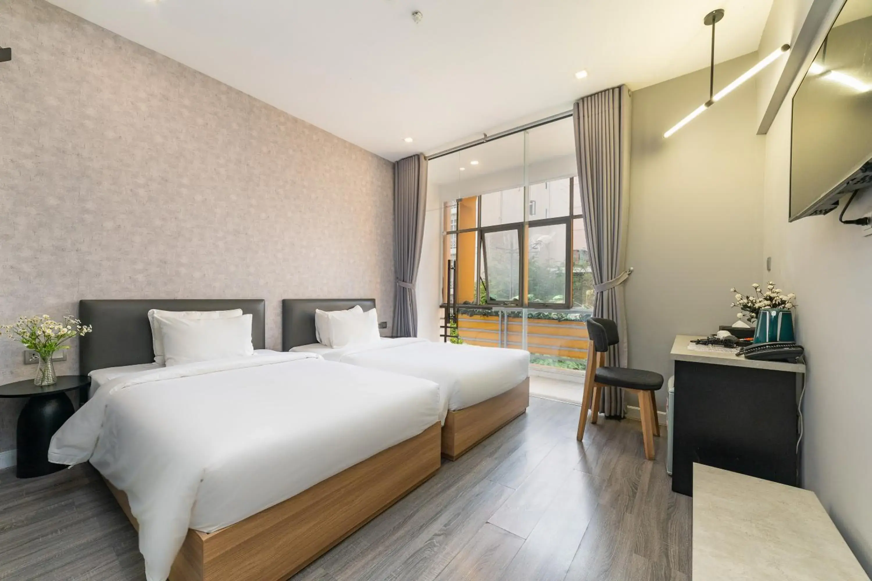 Deluxe Twin Room in The Hotel Nicecy Deluxe Twin Room in The Hotel Nicecy