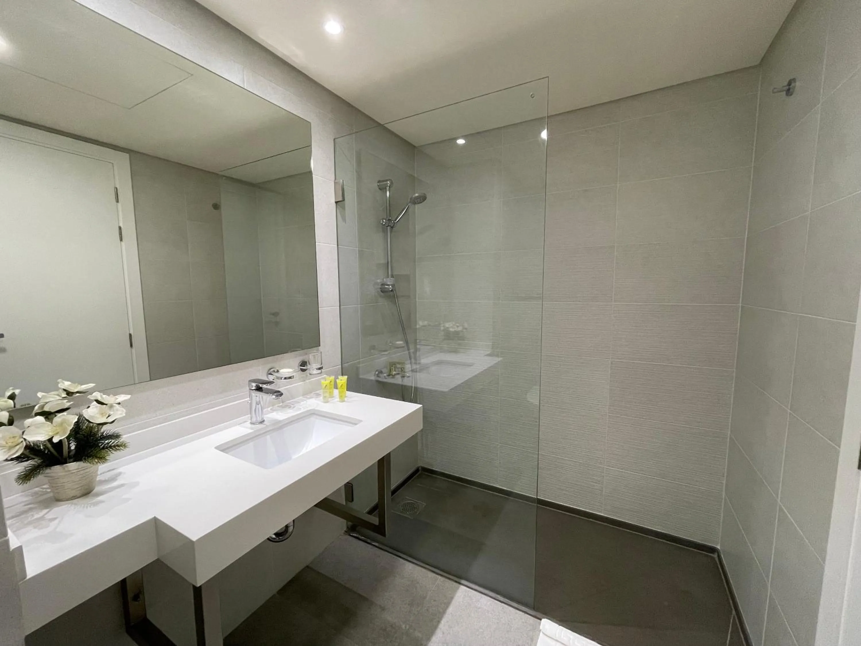 Bathroom in Majestic Byblos Grand Hotel