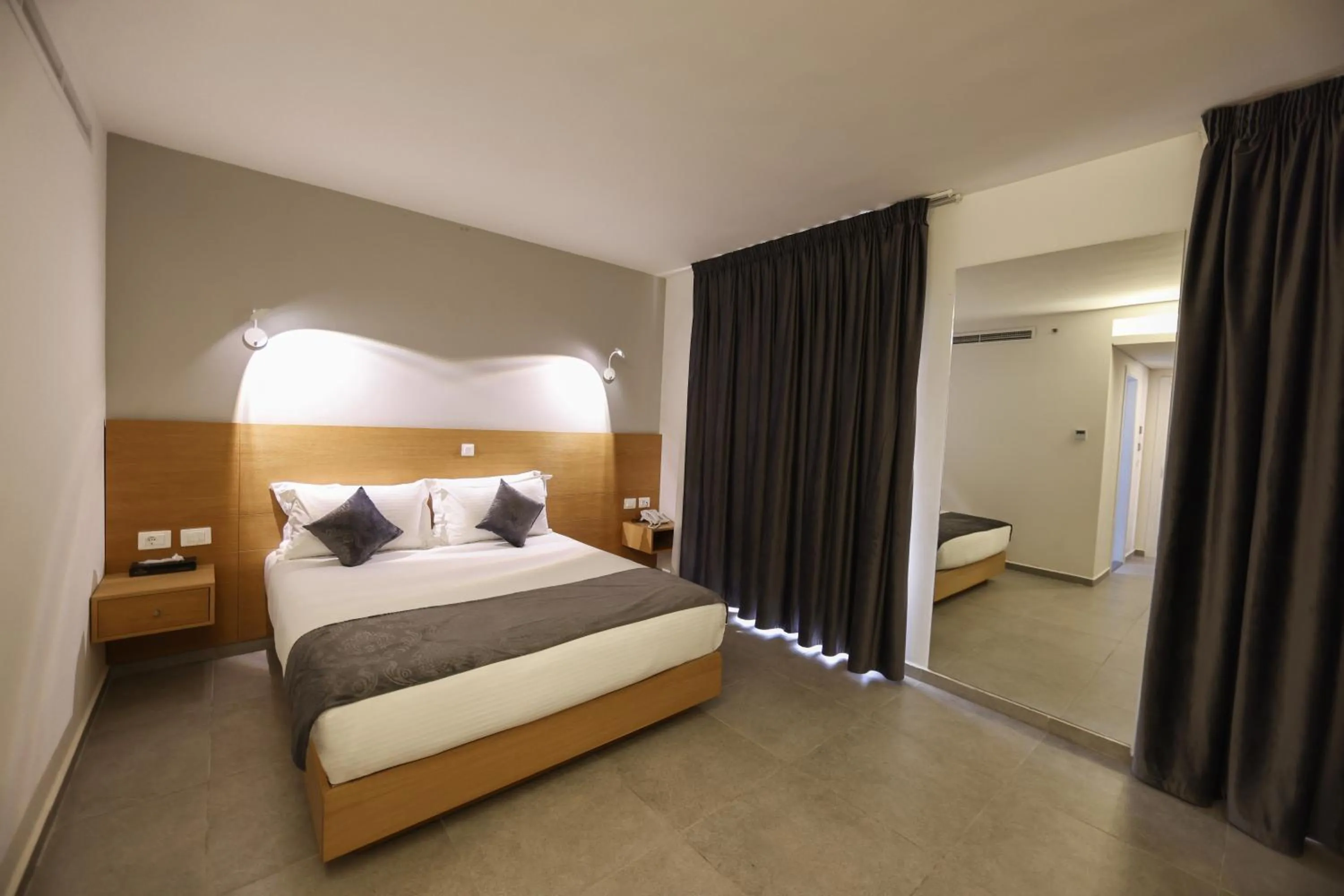 Bedroom, Bed in Majestic Byblos Grand Hotel