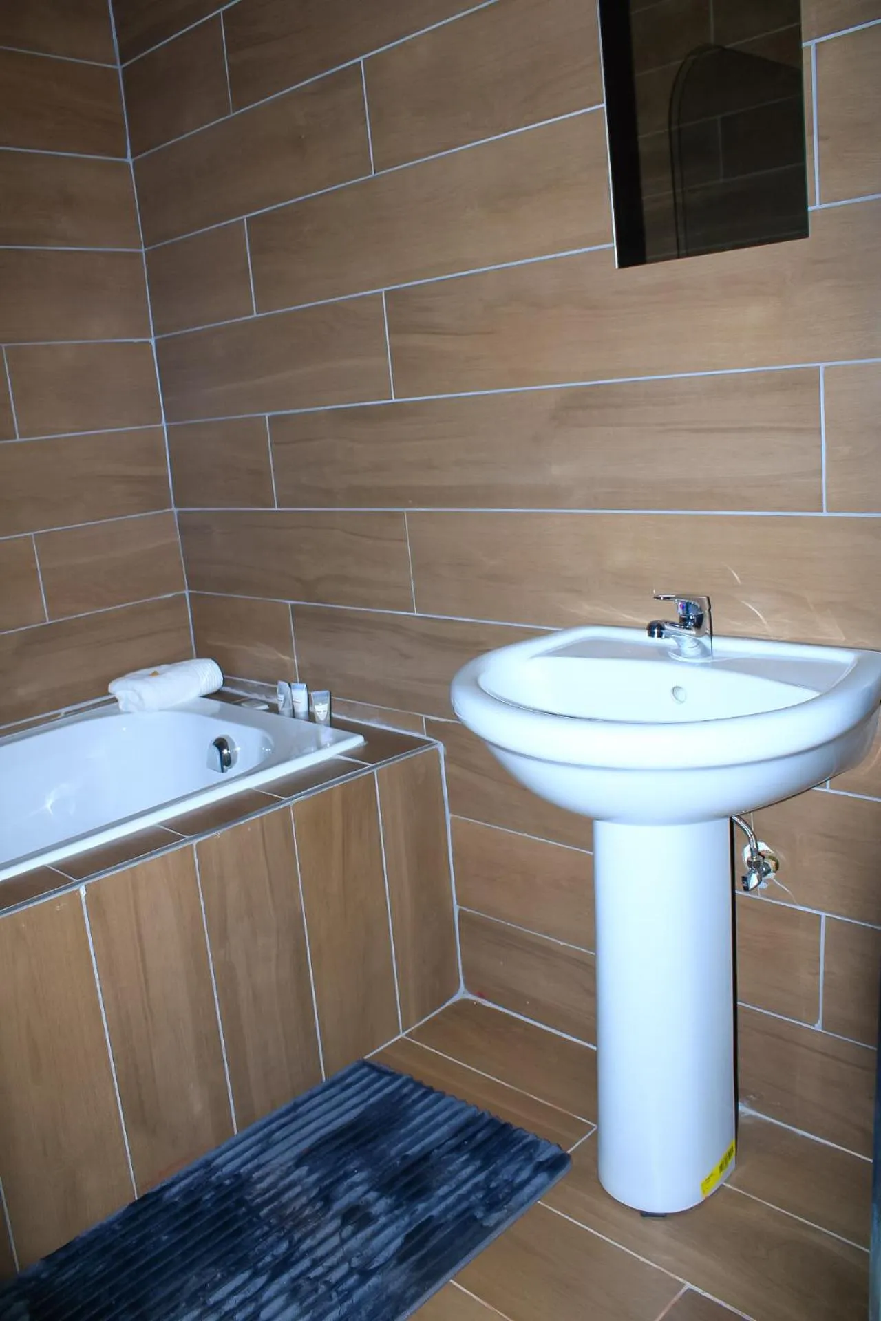 Harnham Mountain Lodge