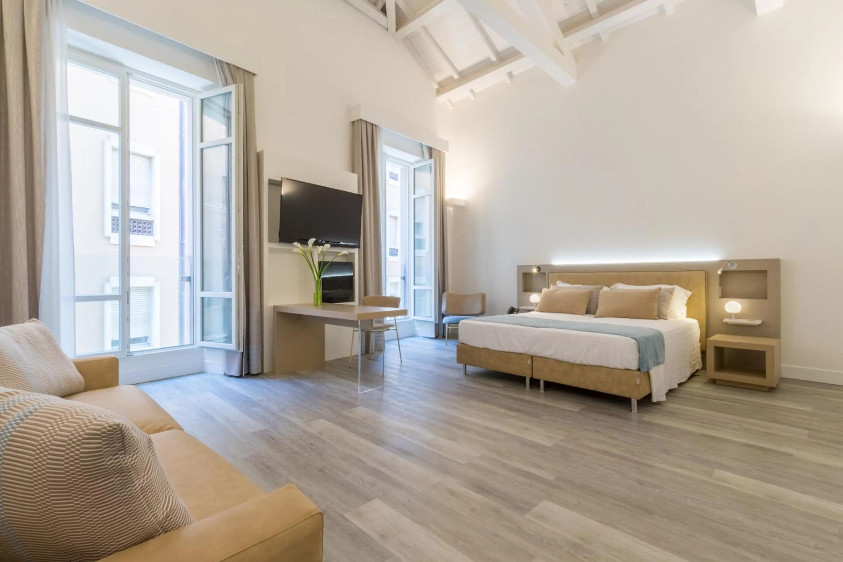 Photo of the whole room, Bed in Hotel Italia