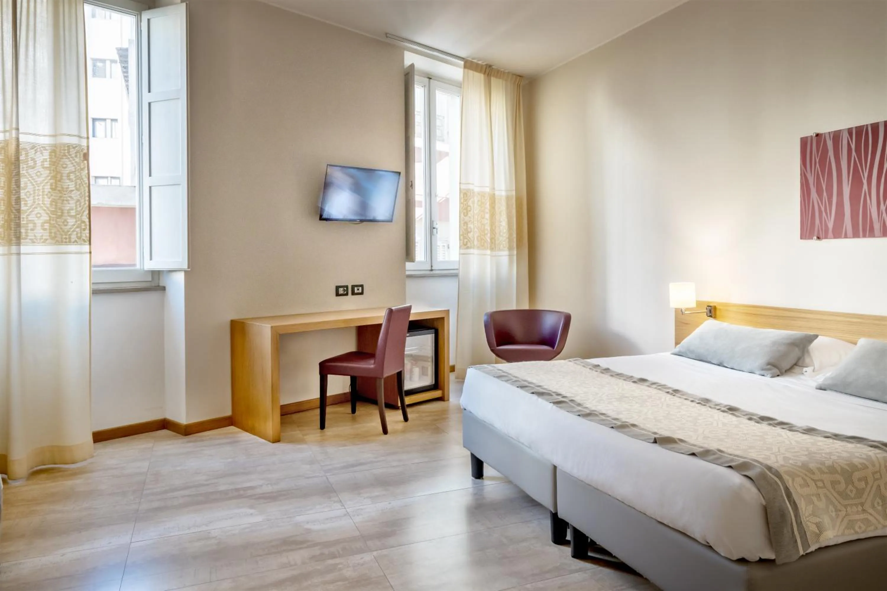 Photo of the whole room, Bed in Hotel Italia