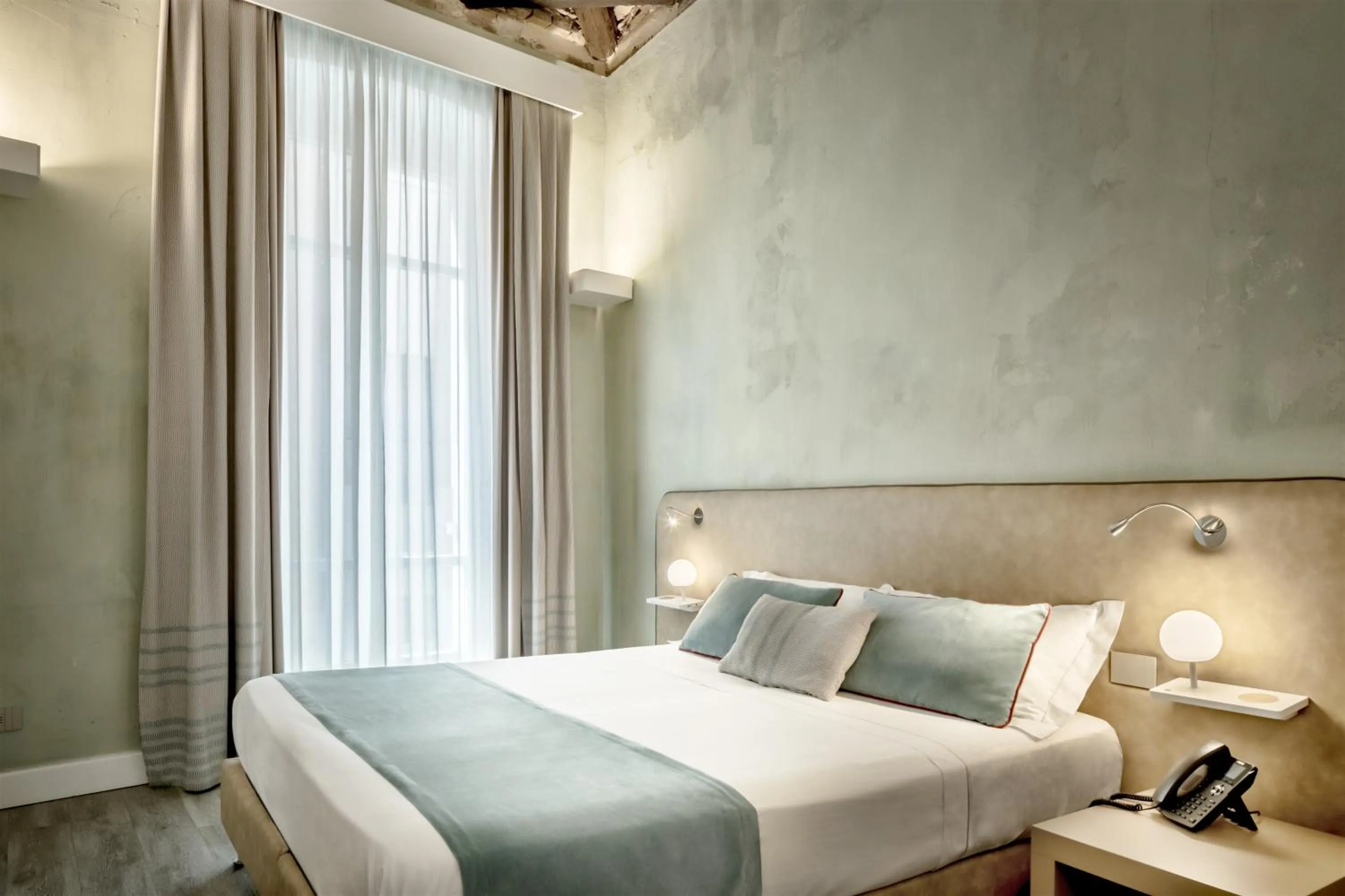 Photo of the whole room, Bed in Hotel Italia