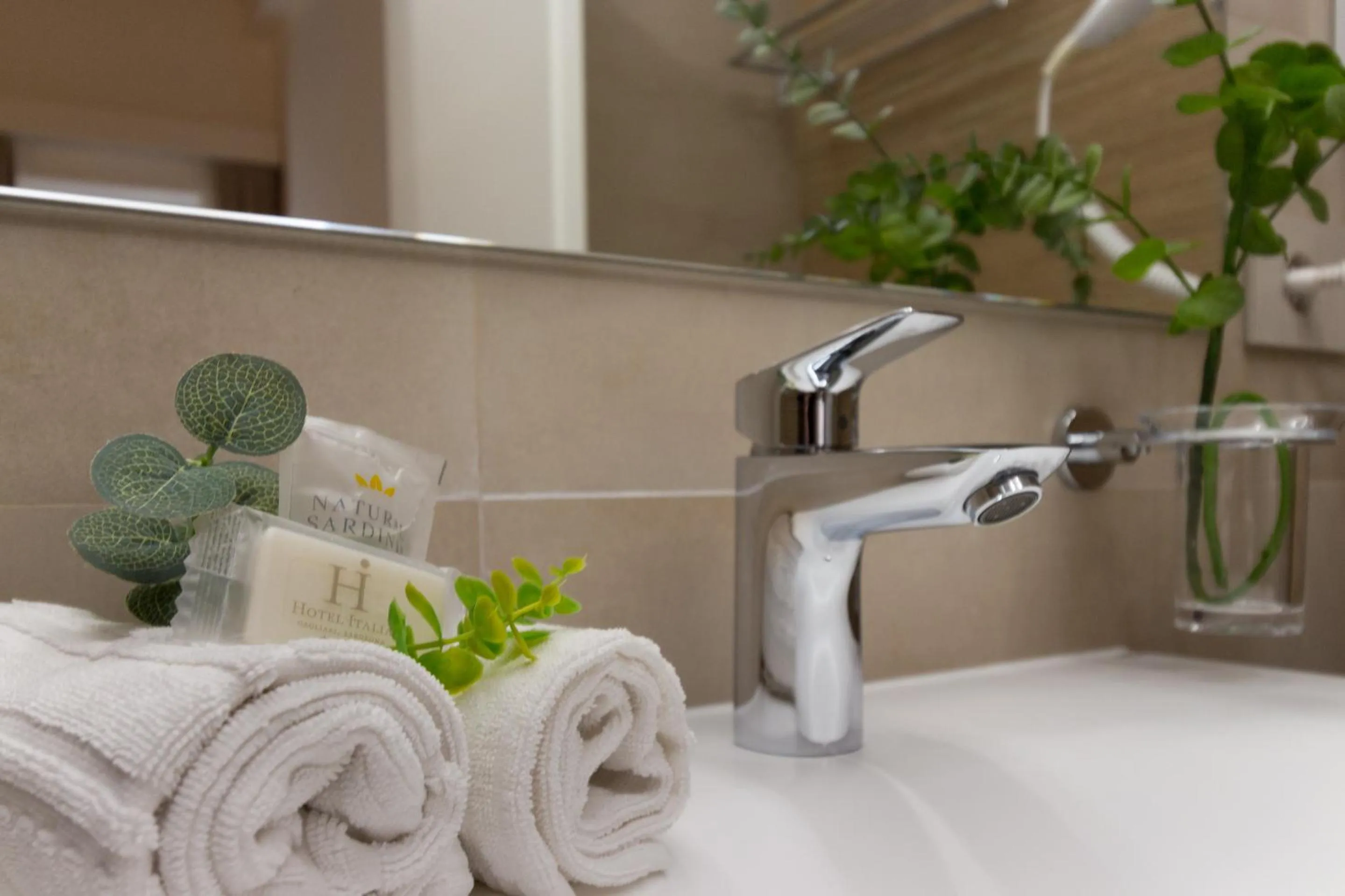 Bathroom in Hotel Italia