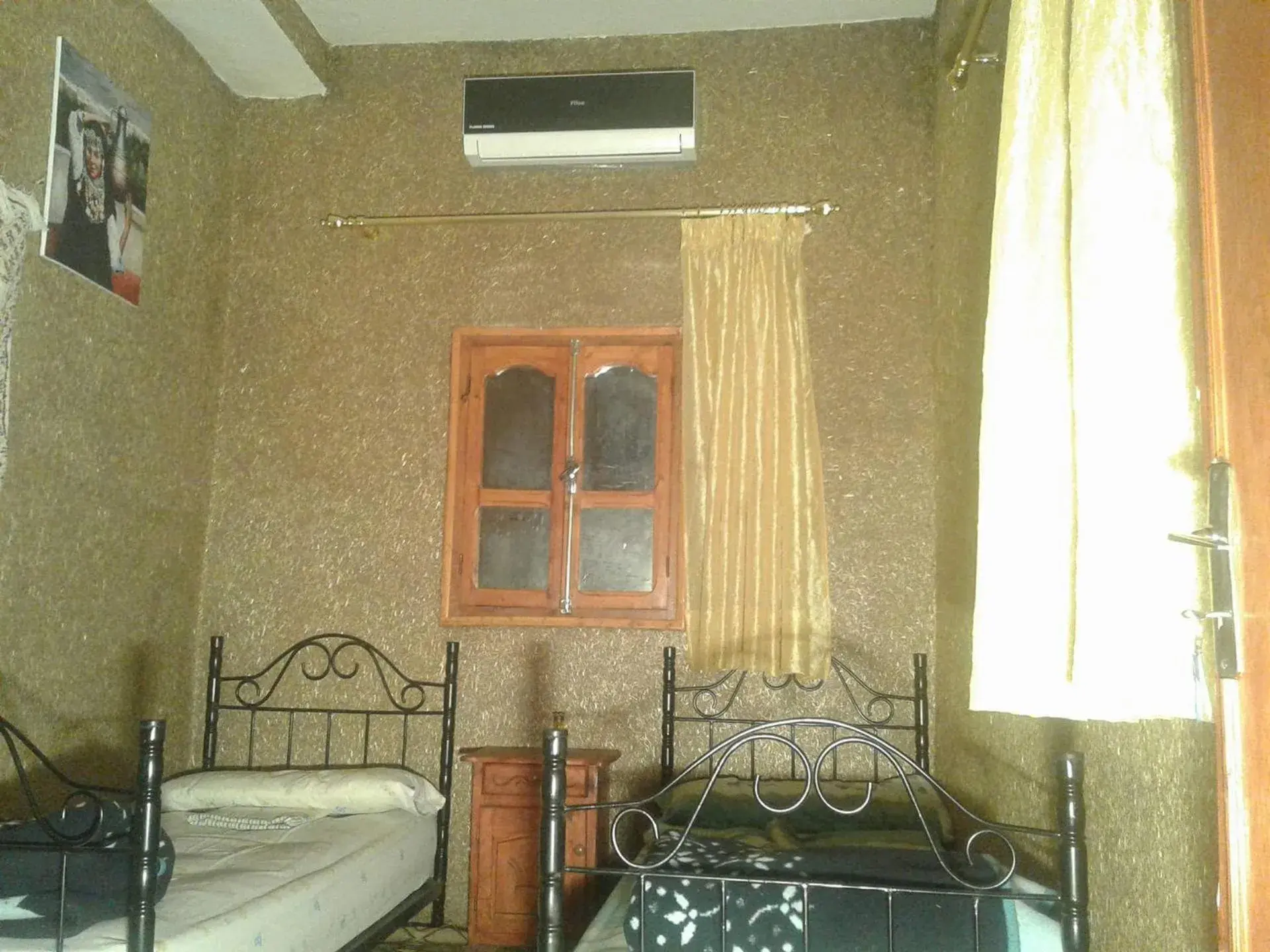 Double Room with Mountain View in Auberge Gitelkst Double Room with Mountain View in Auberge Gitelkst