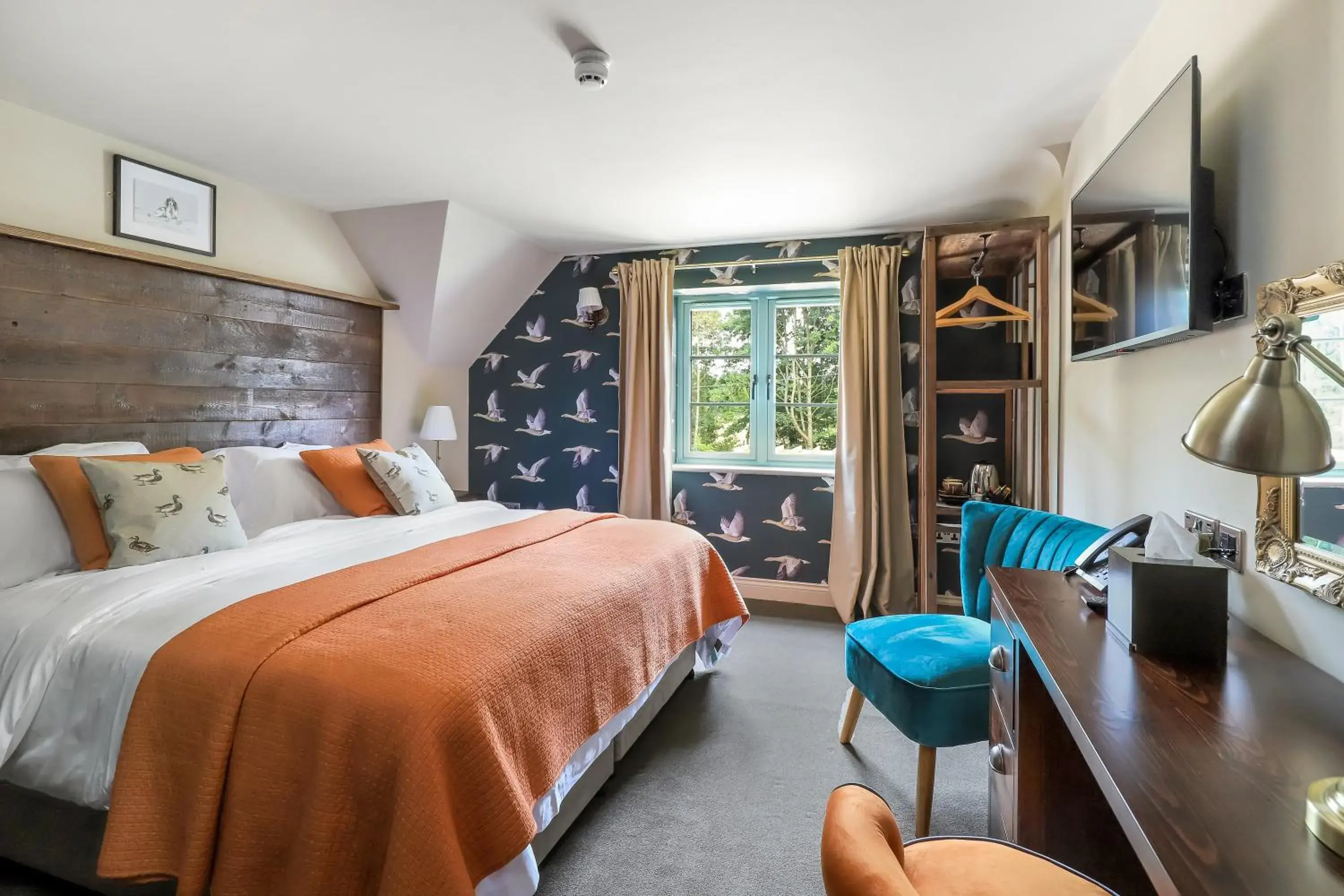 Deluxe Double or Twin Room in The Duke on The Test Deluxe Double or Twin Room in The Duke on The Test