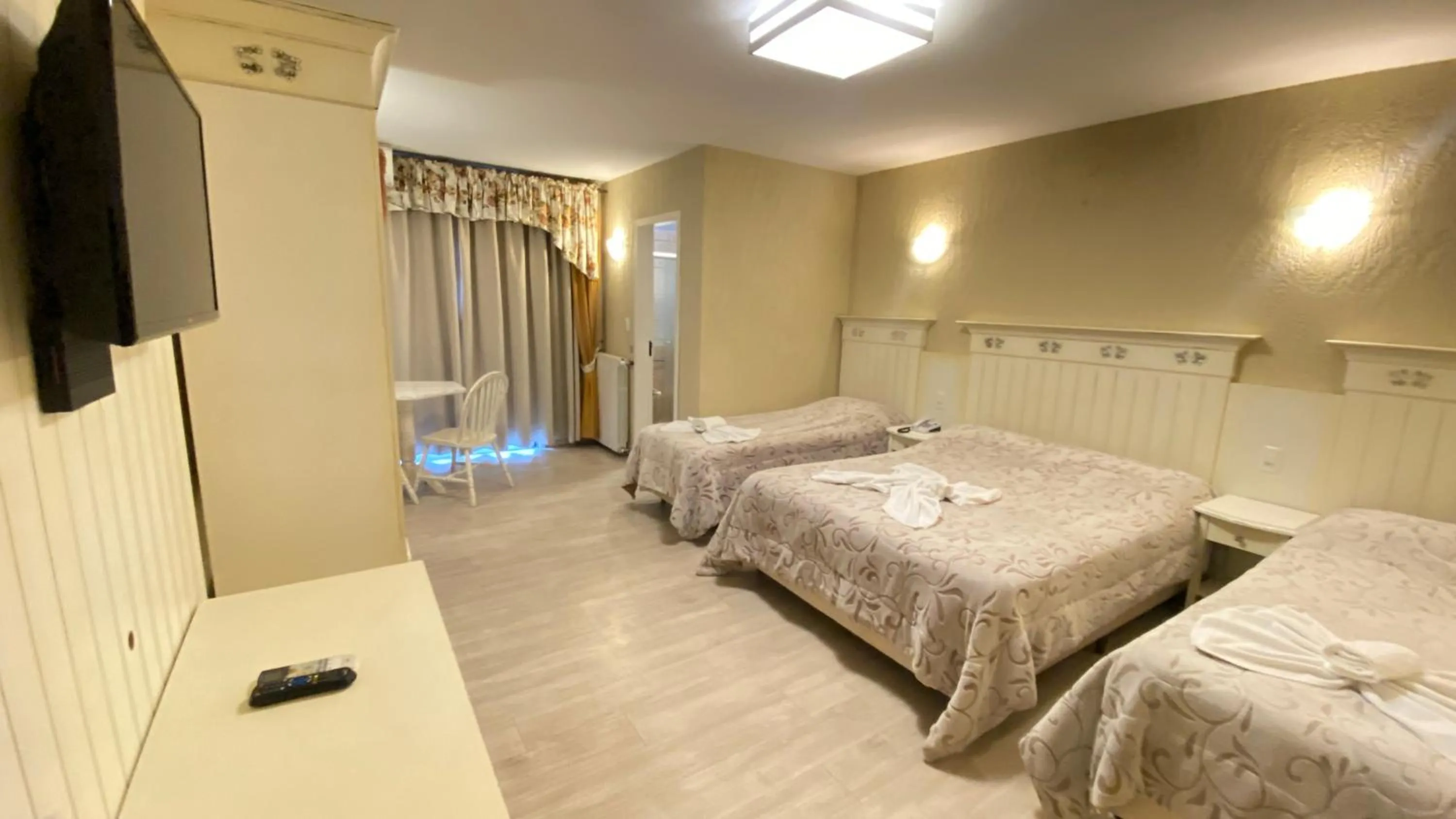 Bedroom, Bed in Hotel Pousada Ald' Mama