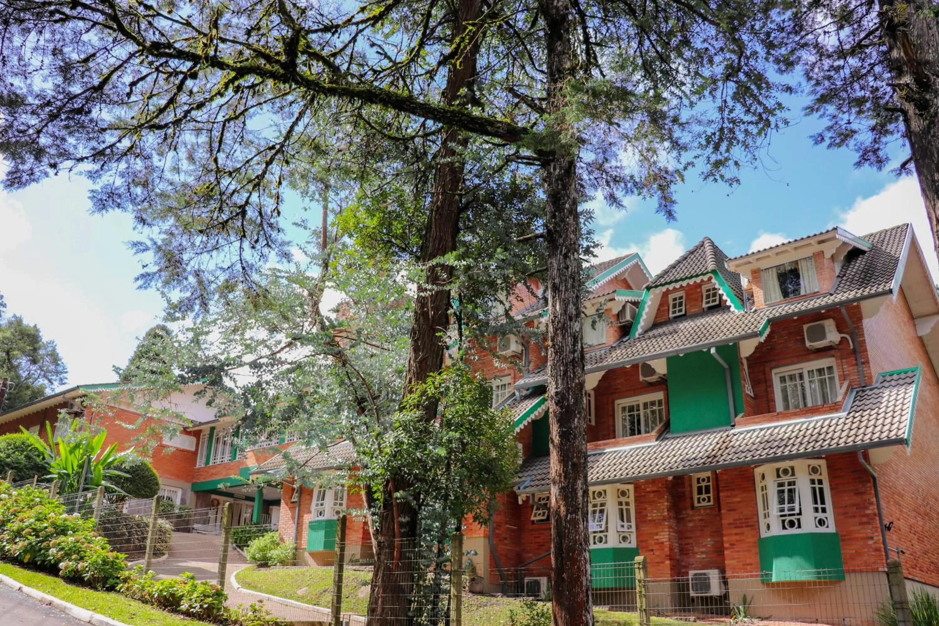 Property building in Hotel Pousada Ald' Mama