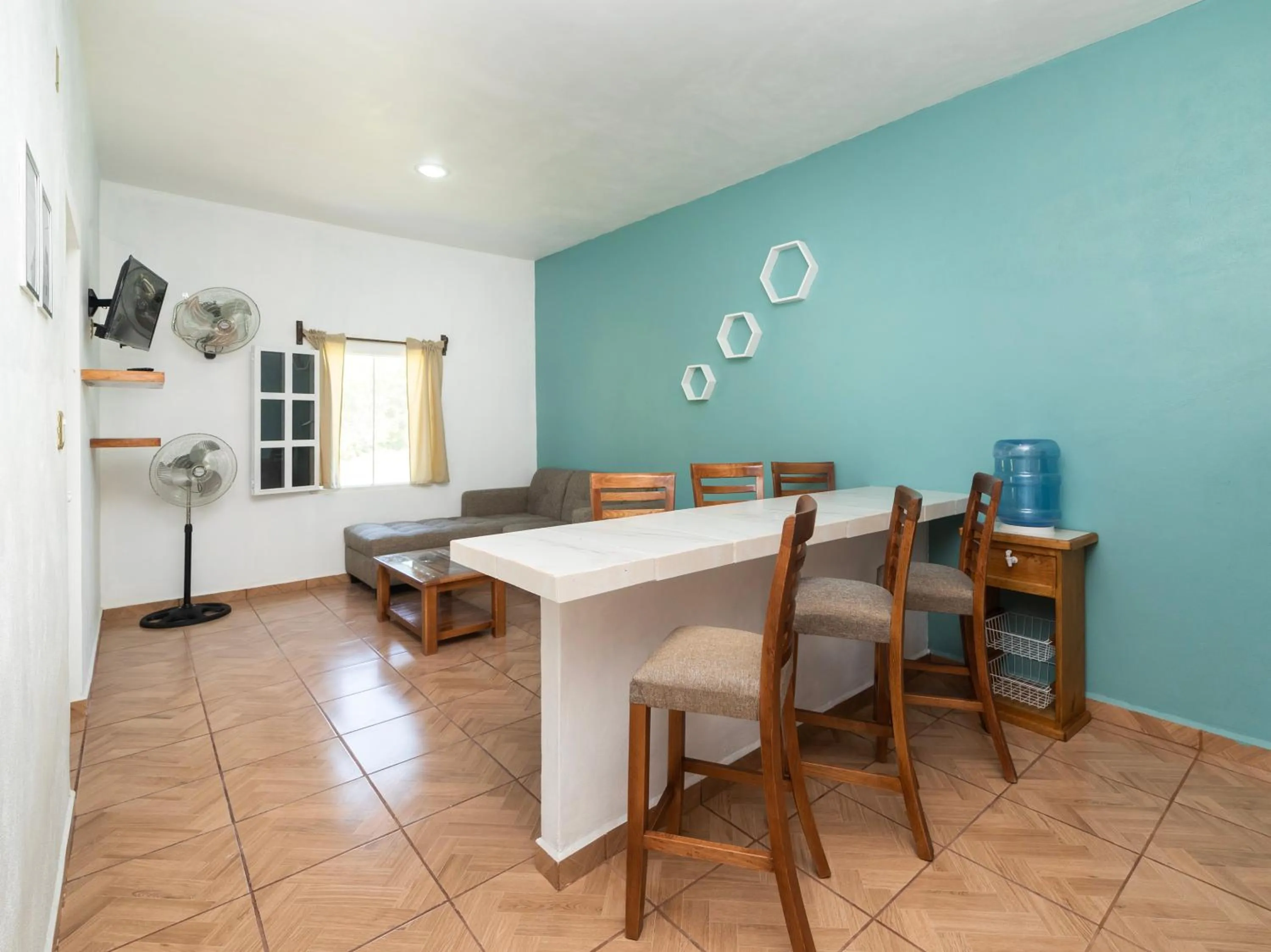 Dining area in Villas el Paraíso, El Rollo